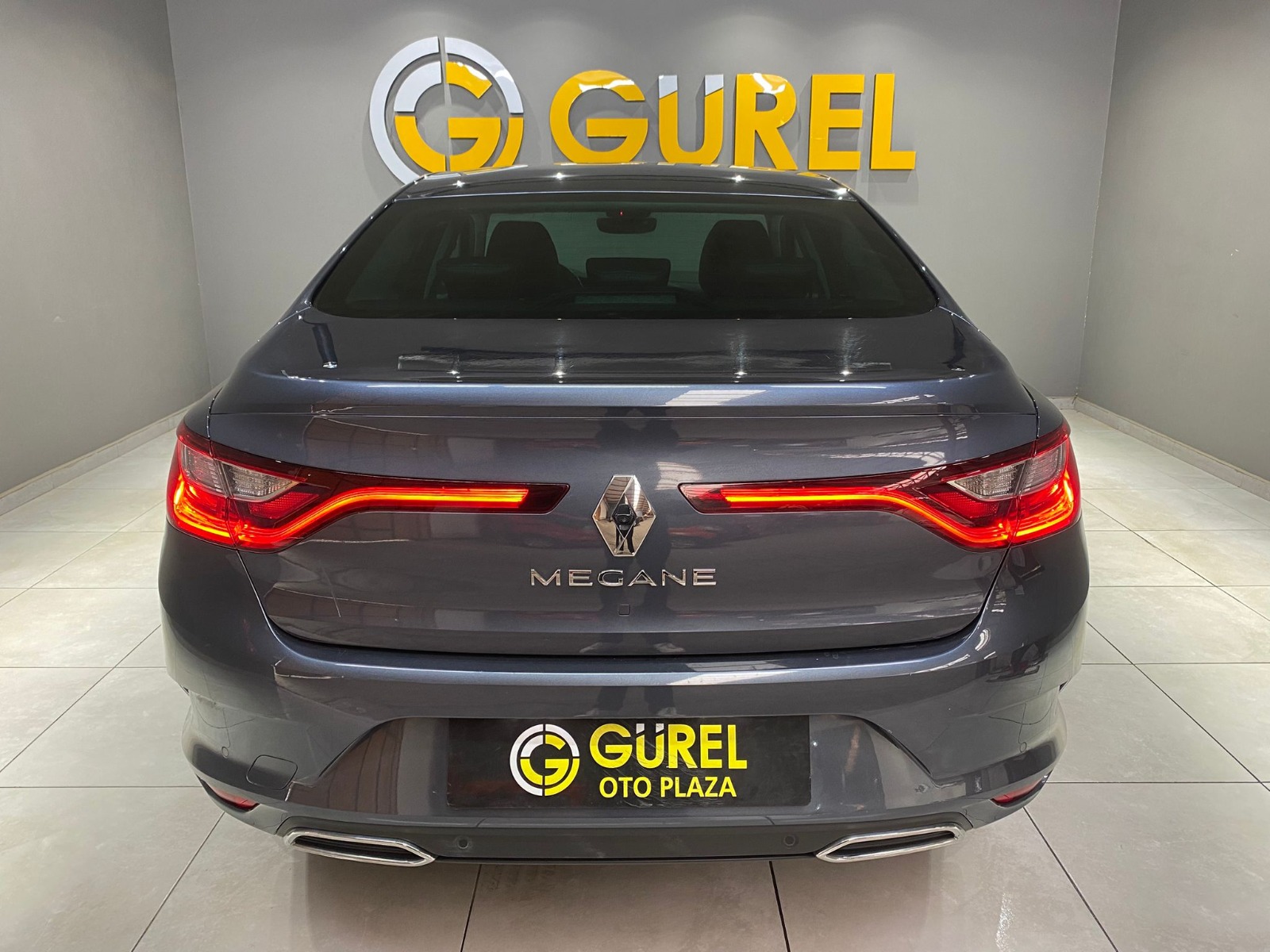 TaksitliOto.Net | 2.El Renault Megane Sedan 1.5 Blue DCI Icon EDC | Otomatik & Dizel | Gri | İzmir.2el 2022 Dizel Otomatik Renault Megane Gri Gürel Tasarım Aksesuar Otomotiv San. Tic. Ltd. Şti.