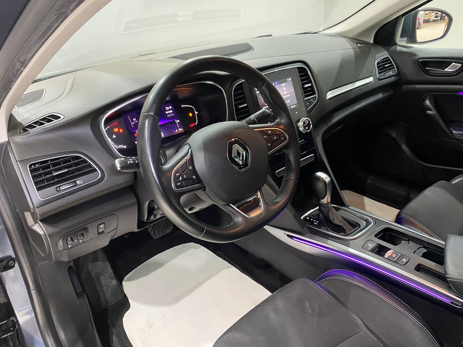 TaksitliOto.Net | 2.El Renault Megane Sedan 1.5 Blue DCI Icon EDC | Otomatik & Dizel | Gri | İzmir.2el 2022 Dizel Otomatik Renault Megane Gri Gürel Tasarım Aksesuar Otomotiv San. Tic. Ltd. Şti.
