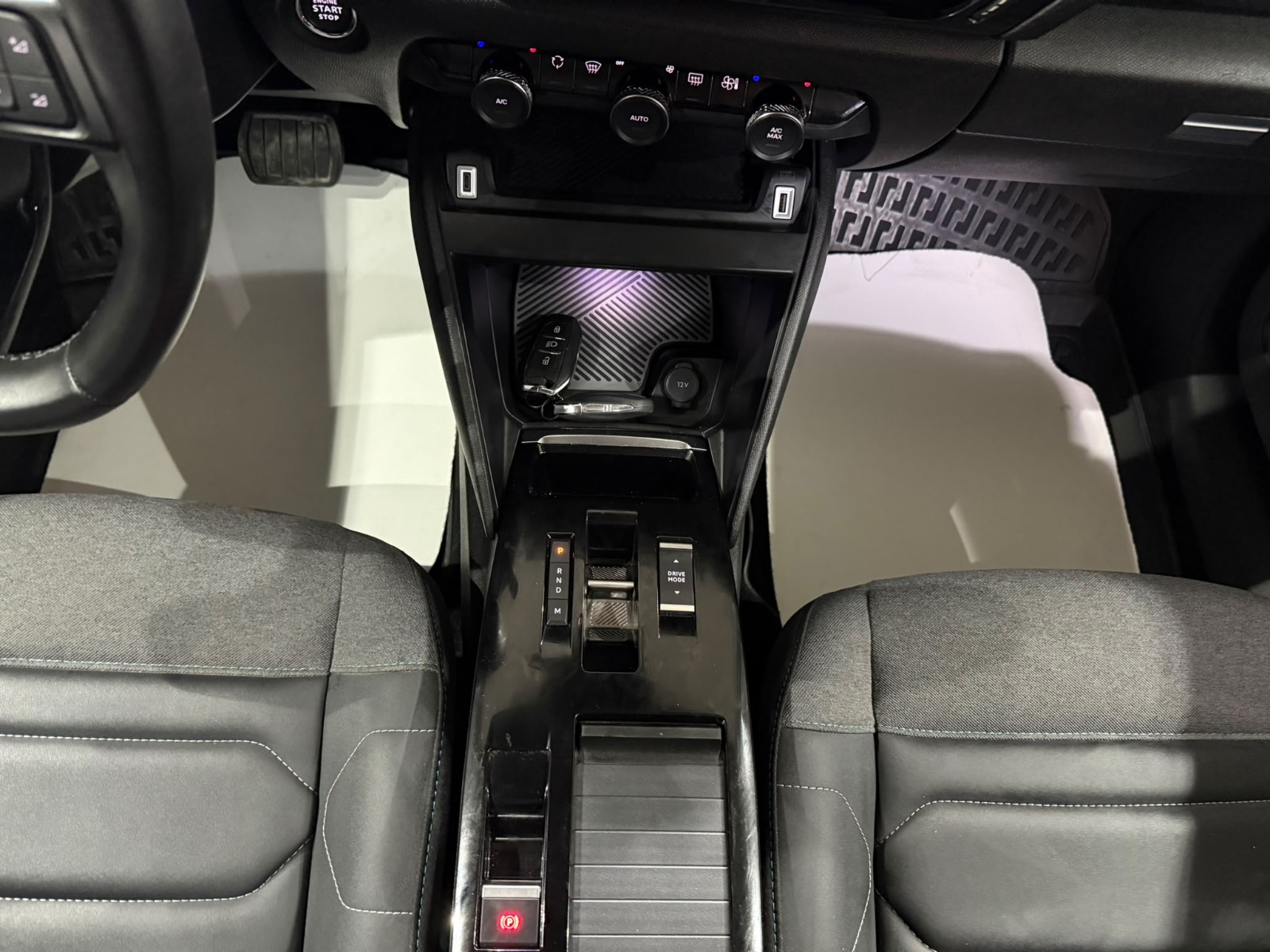2024 Benzin Otomatik Citroen C4 X Gri Gürel Tasarım Aksesuar Otomotiv San. Tic. Ltd. Şti.