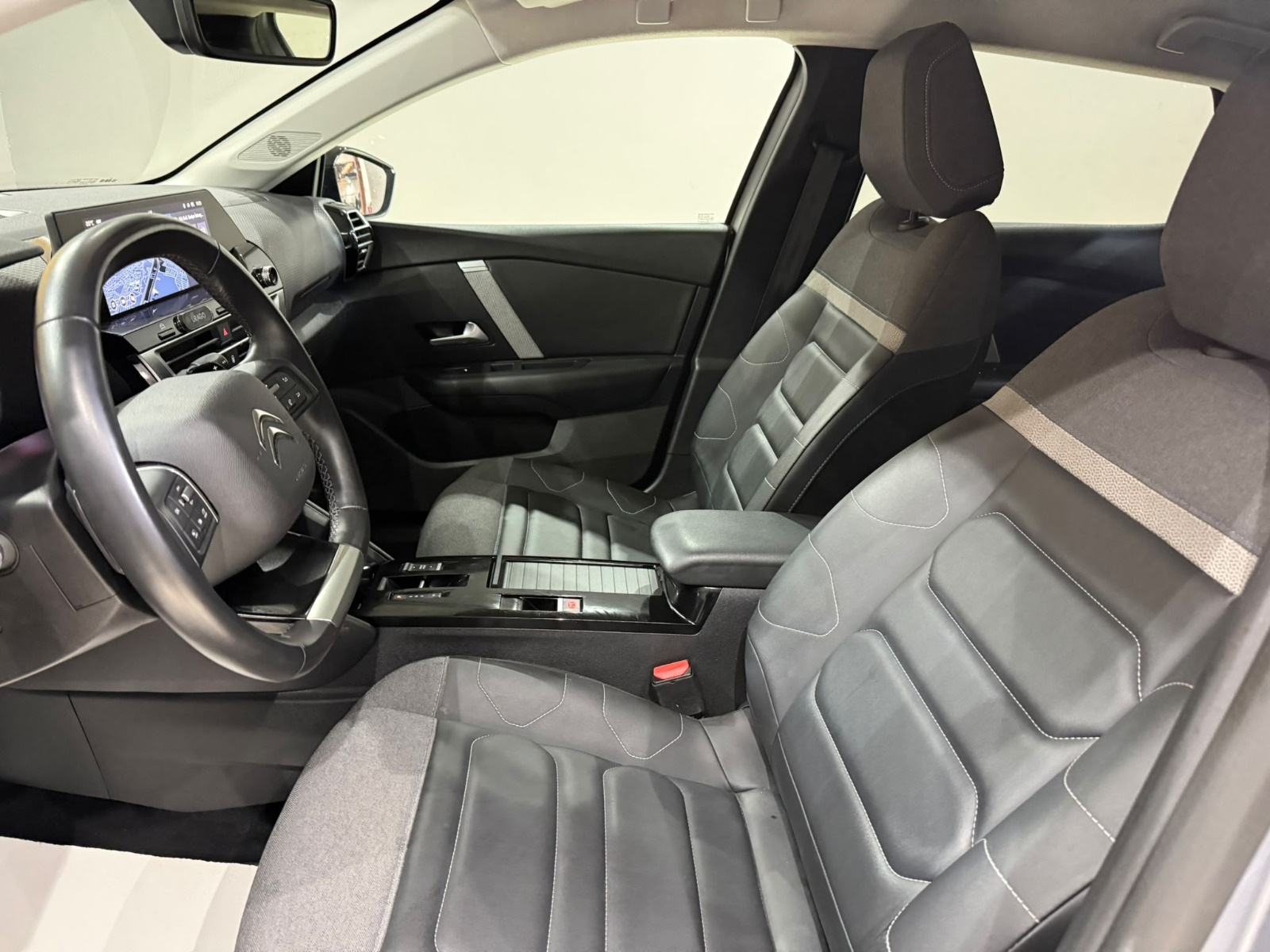 2024 Benzin Otomatik Citroen C4 X Gri Gürel Tasarım Aksesuar Otomotiv San. Tic. Ltd. Şti.