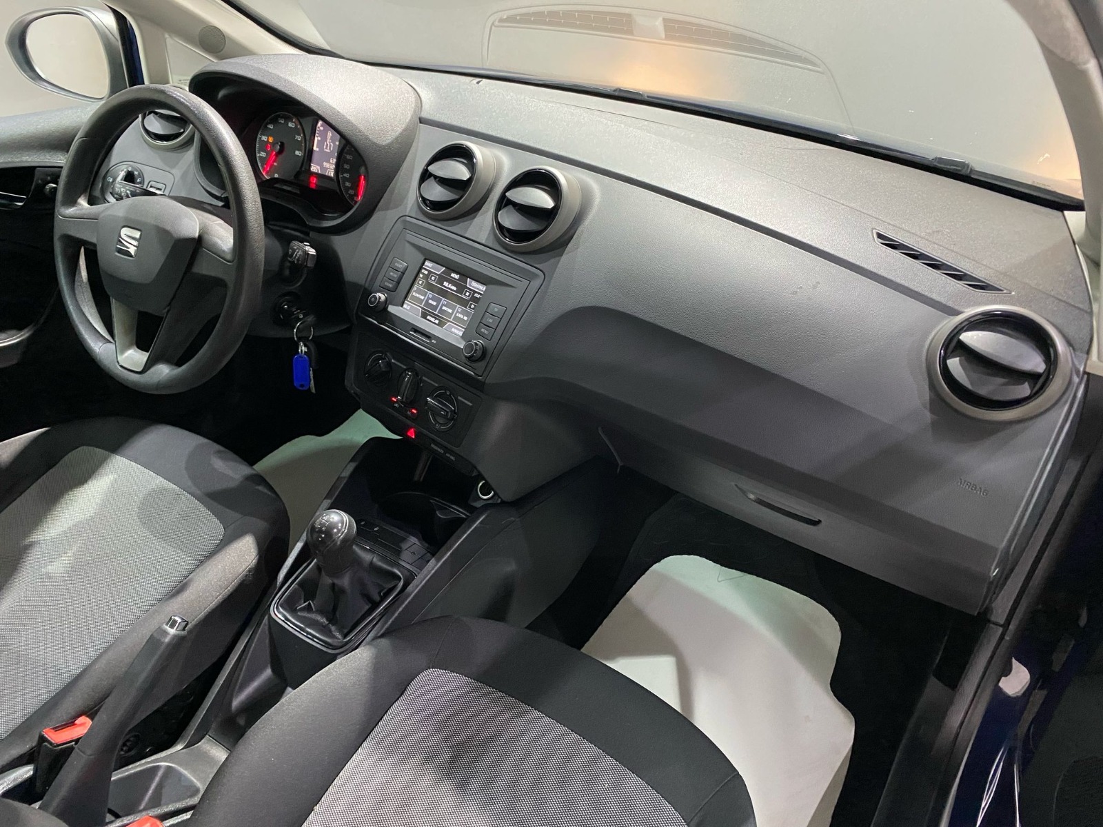 2017 Benzin Manuel Seat Ibiza Mavi Gürel Tasarım Aksesuar Otomotiv San. Tic. Ltd. Şti.