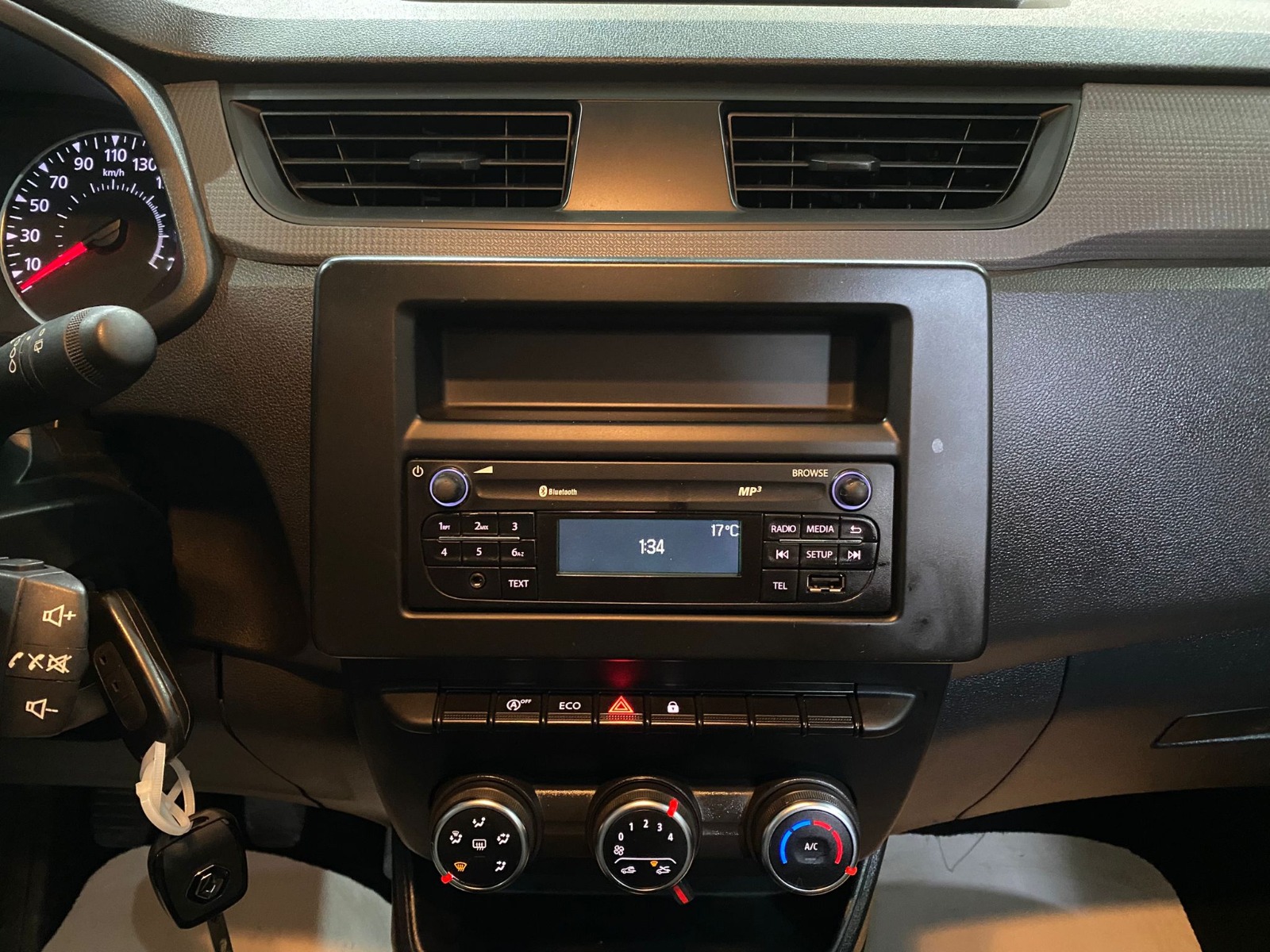 2023 Dizel Manuel Renault Express Combi Beyaz Gürel Tasarım Aksesuar Otomotiv San. Tic. Ltd. Şti.