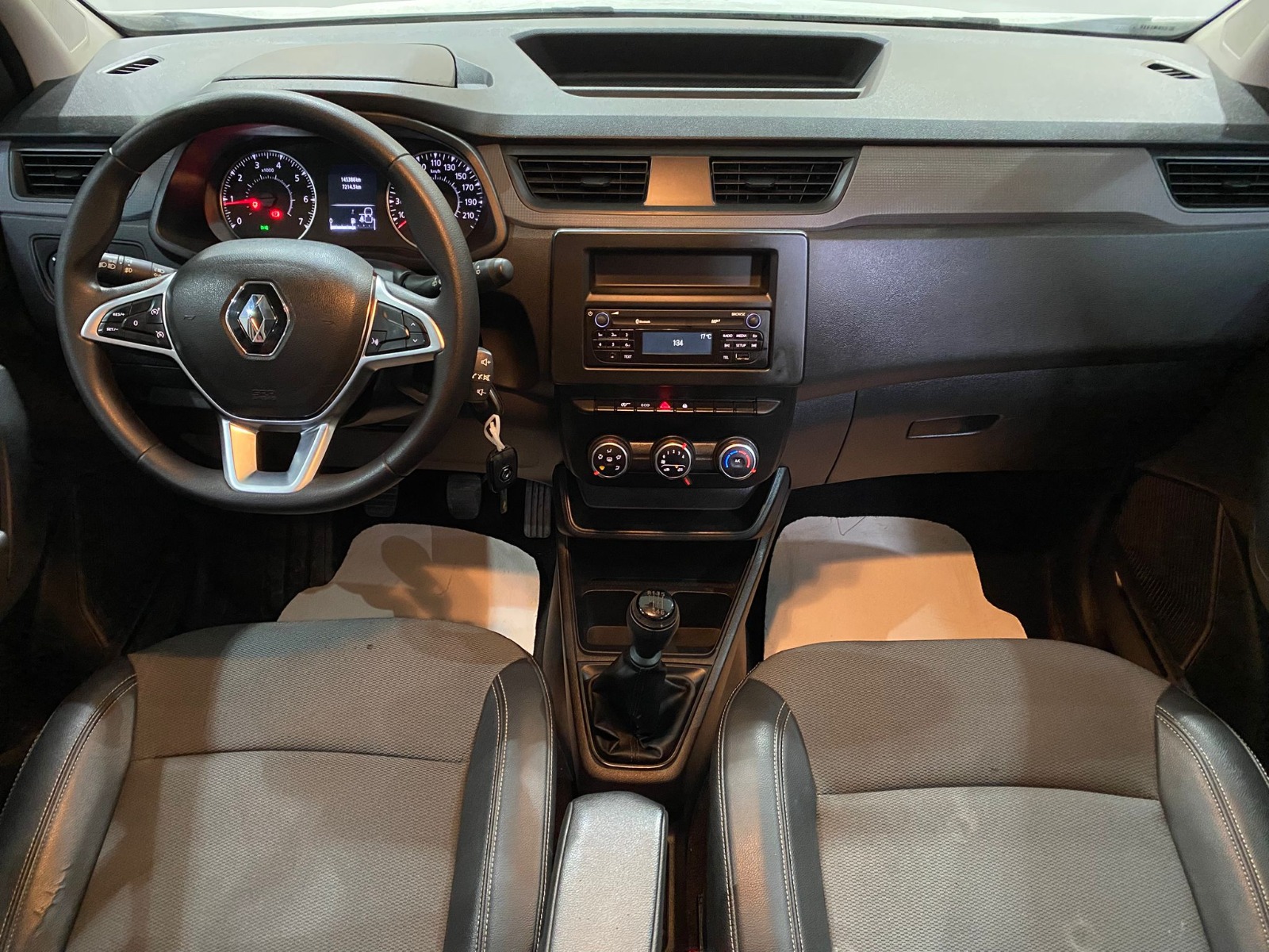 2023 Dizel Manuel Renault Express Combi Beyaz Gürel Tasarım Aksesuar Otomotiv San. Tic. Ltd. Şti.