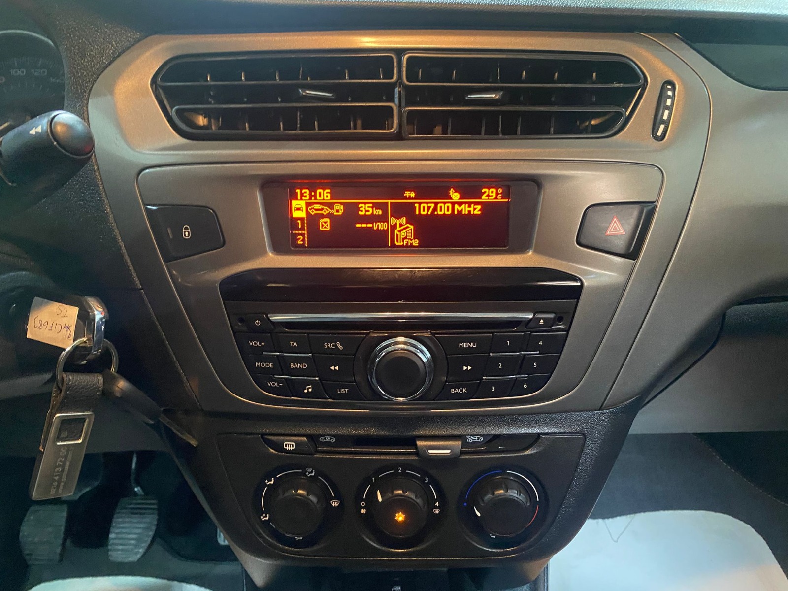 2019 Benzin Manuel Peugeot 301 Beyaz Gürel Tasarım Aksesuar Otomotiv San. Tic. Ltd. Şti.