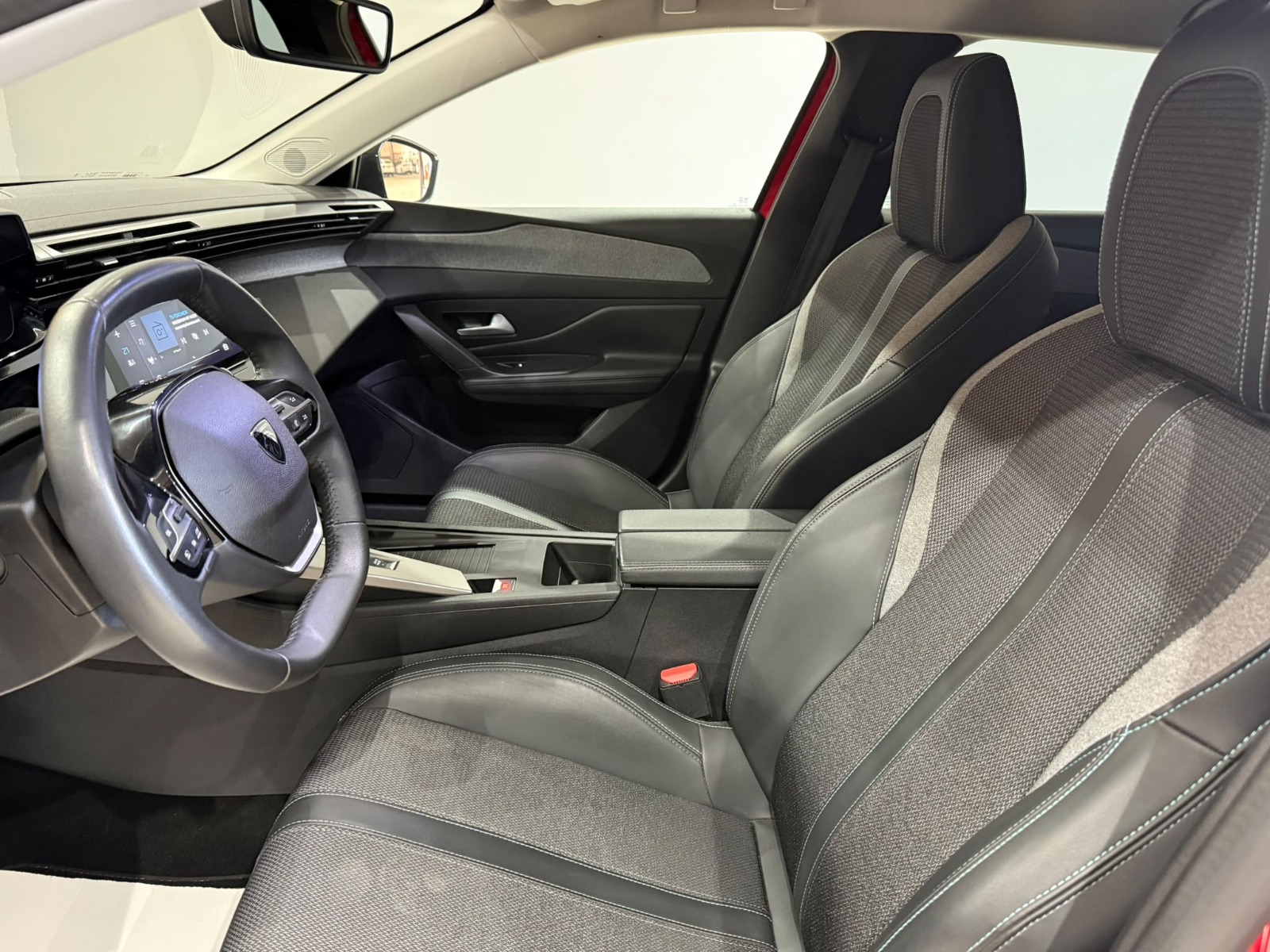2025 Benzin Otomatik Peugeot 408 Kırmızı Gürel Tasarım Aksesuar Otomotiv San. Tic. Ltd. Şti.