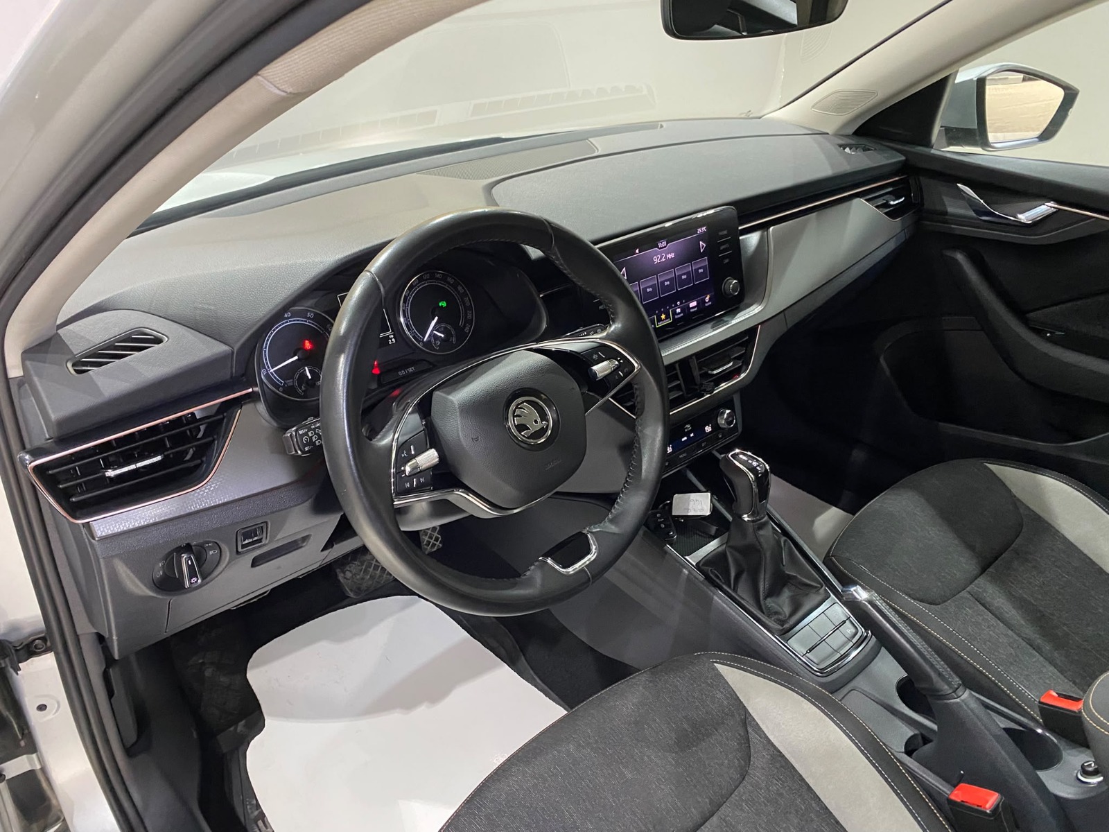 2023 Benzin Otomatik Skoda Scala Gümüş Gri Gürel Tasarım Aksesuar Otomotiv San. Tic. Ltd. Şti.