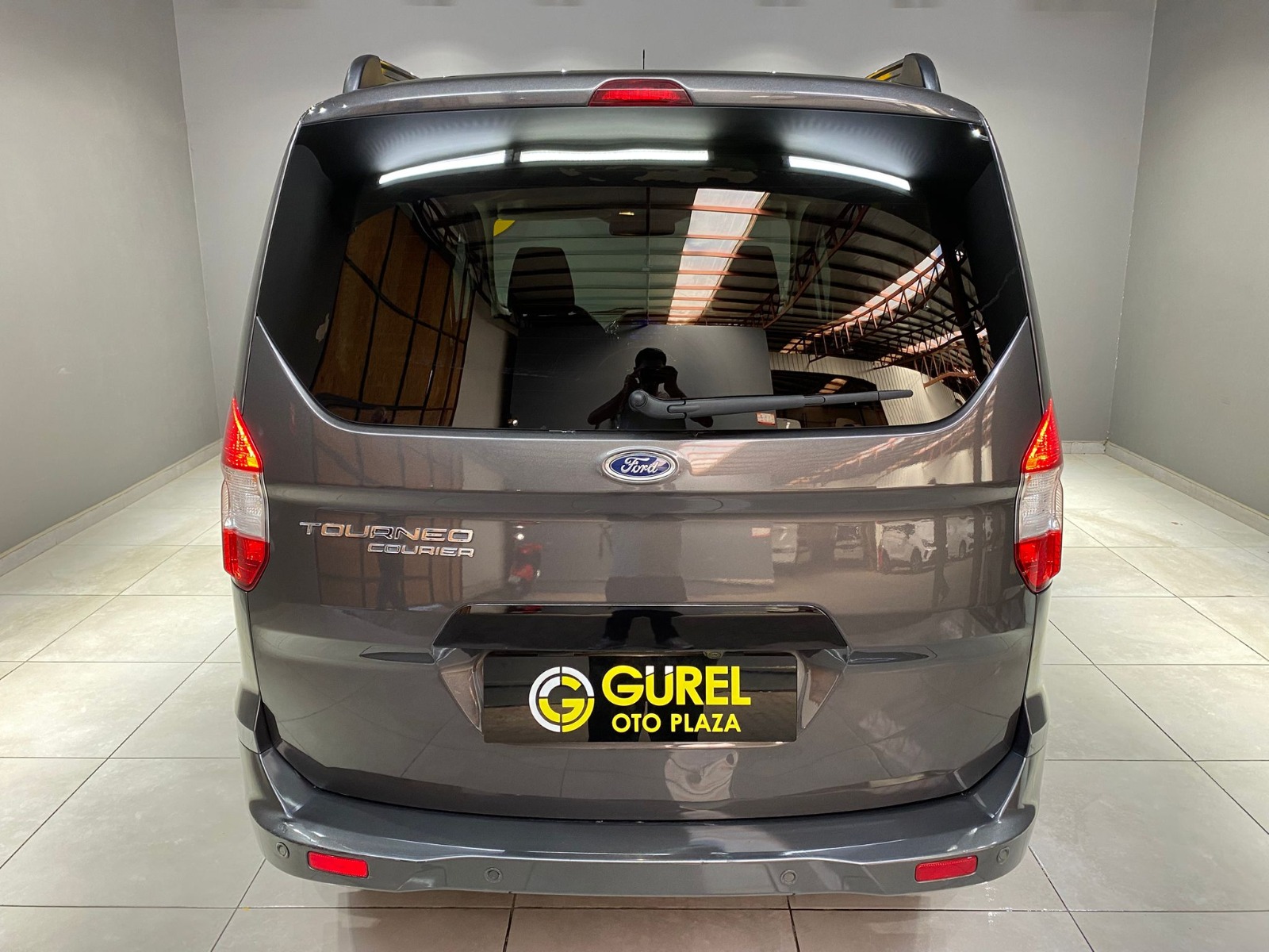 2022 Benzin Manuel Ford Tourneo Courier Gri Gürel Tasarım Aksesuar Otomotiv San. Tic. Ltd. Şti.