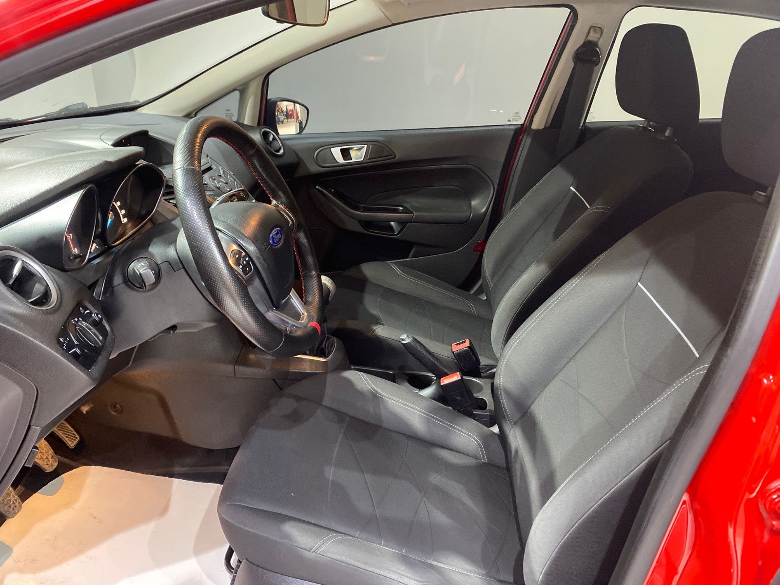 2015 Benzin + LPG Manuel Ford Fiesta Kırmızı Gürel Tasarım Aksesuar Otomotiv San. Tic. Ltd. Şti.