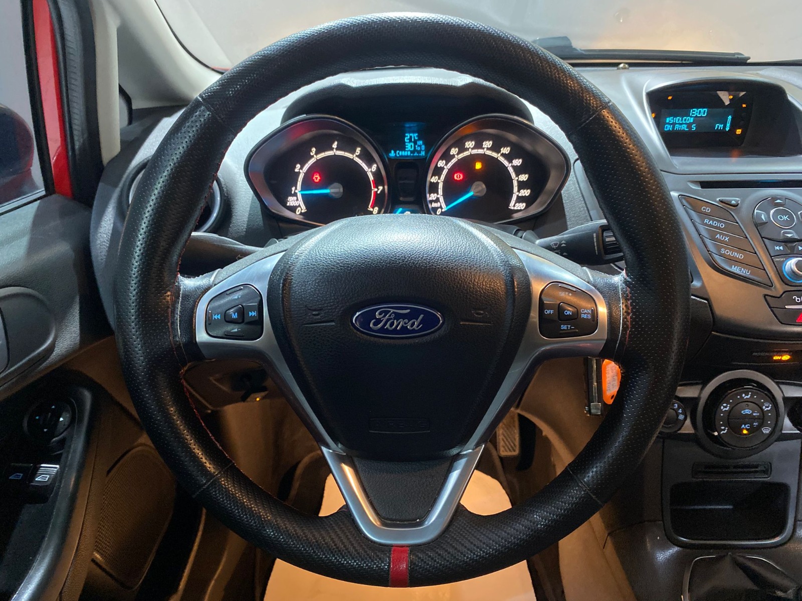 2015 Benzin + LPG Manuel Ford Fiesta Kırmızı Gürel Tasarım Aksesuar Otomotiv San. Tic. Ltd. Şti.