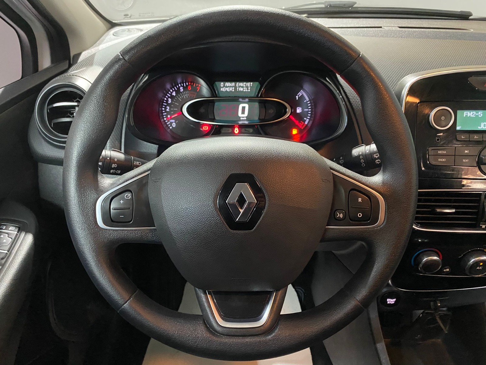2017 Benzin Manuel Renault Clio Beyaz Gürel Tasarım Aksesuar Otomotiv San. Tic. Ltd. Şti.