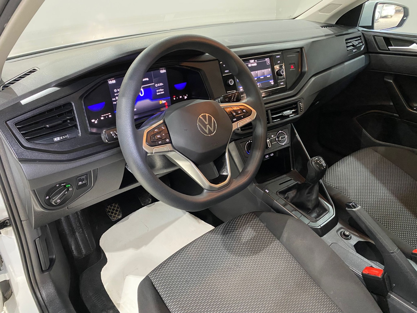 2022 Benzin Manuel Volkswagen Polo Beyaz Gürel Tasarım Aksesuar Otomotiv San. Tic. Ltd. Şti.