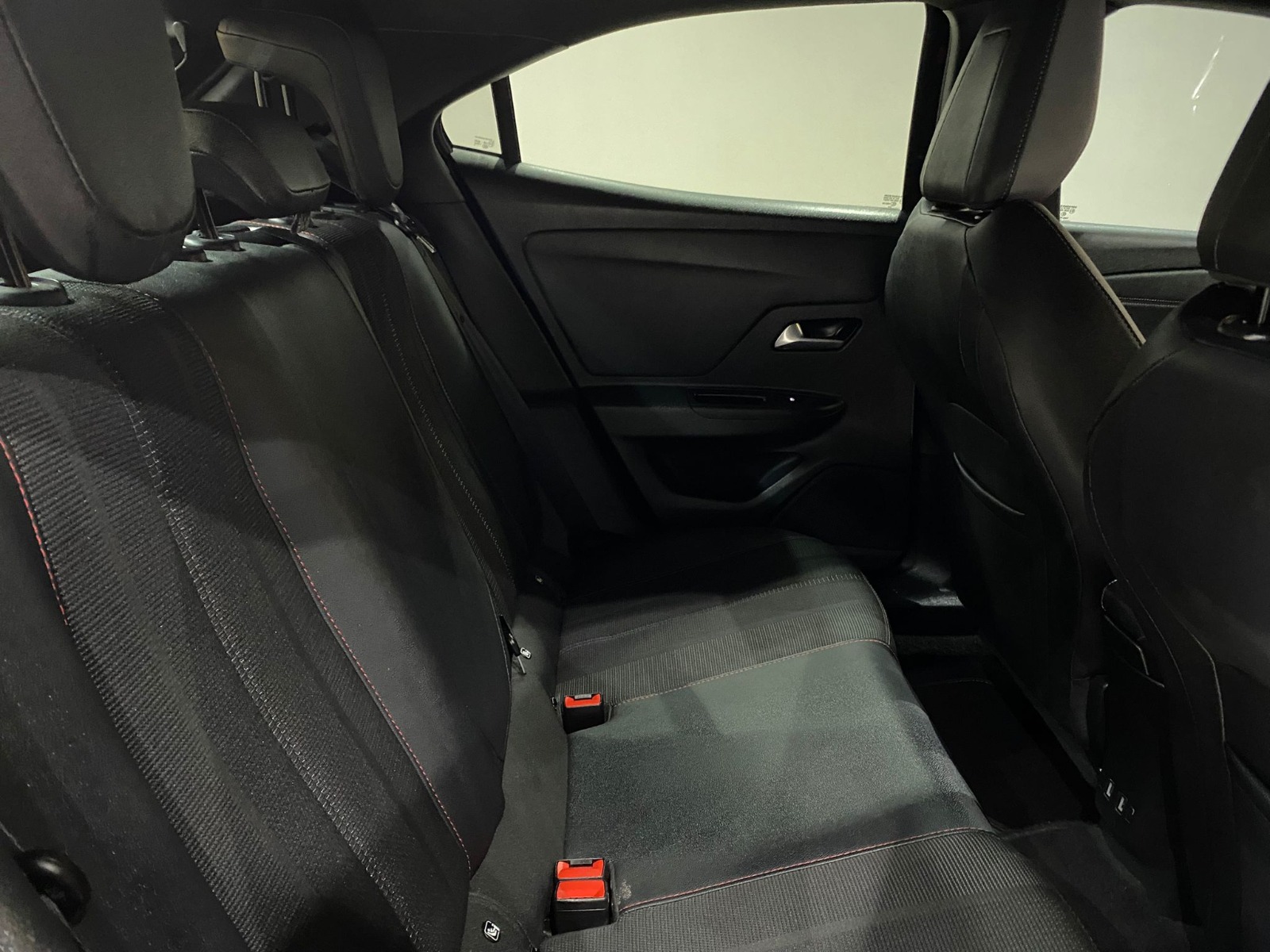 2024 Benzin Otomatik Opel Mokka Siyah Gürel Tasarım Aksesuar Otomotiv San. Tic. Ltd. Şti.
