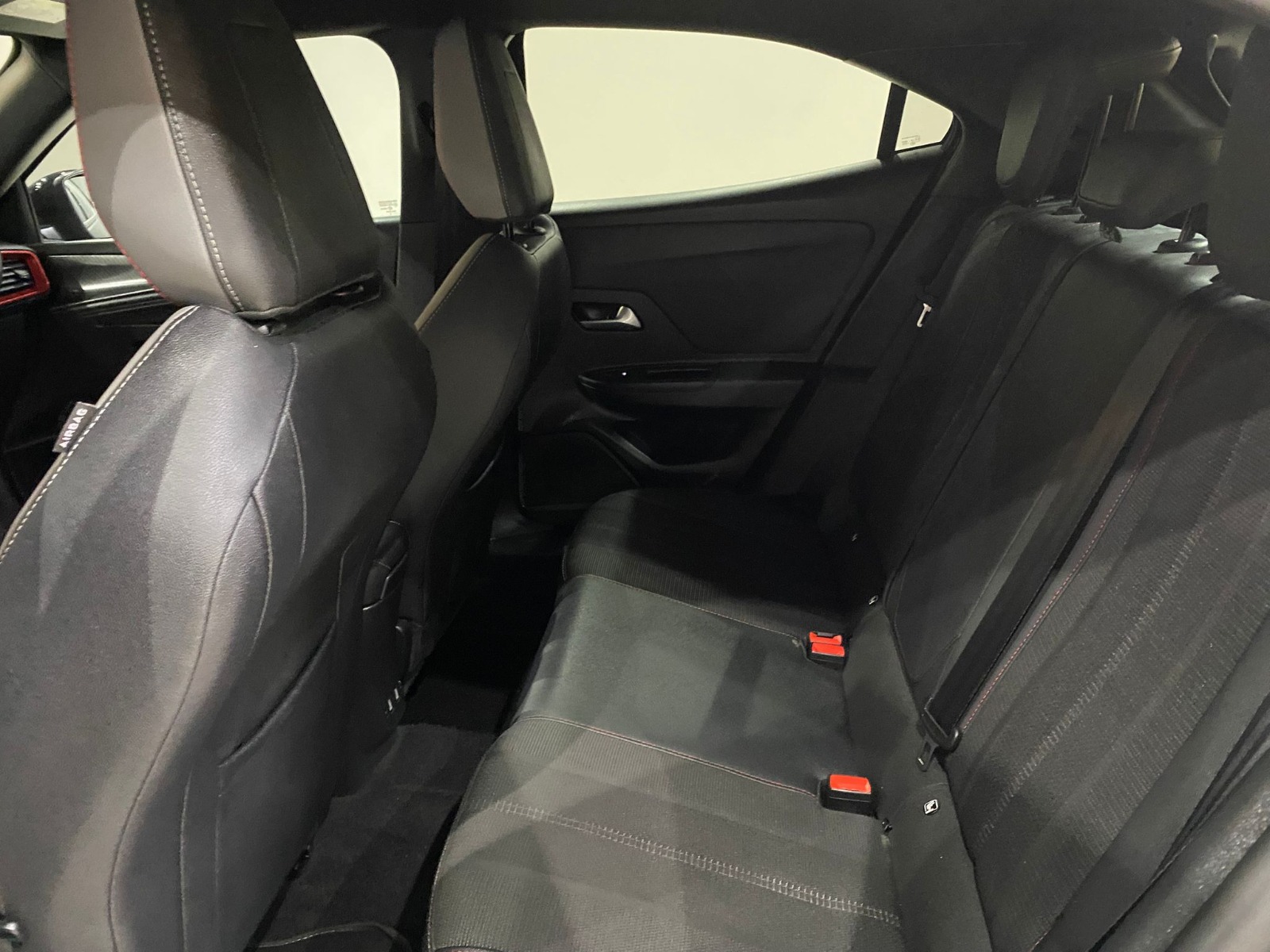 2024 Benzin Otomatik Opel Mokka Siyah Gürel Tasarım Aksesuar Otomotiv San. Tic. Ltd. Şti.
