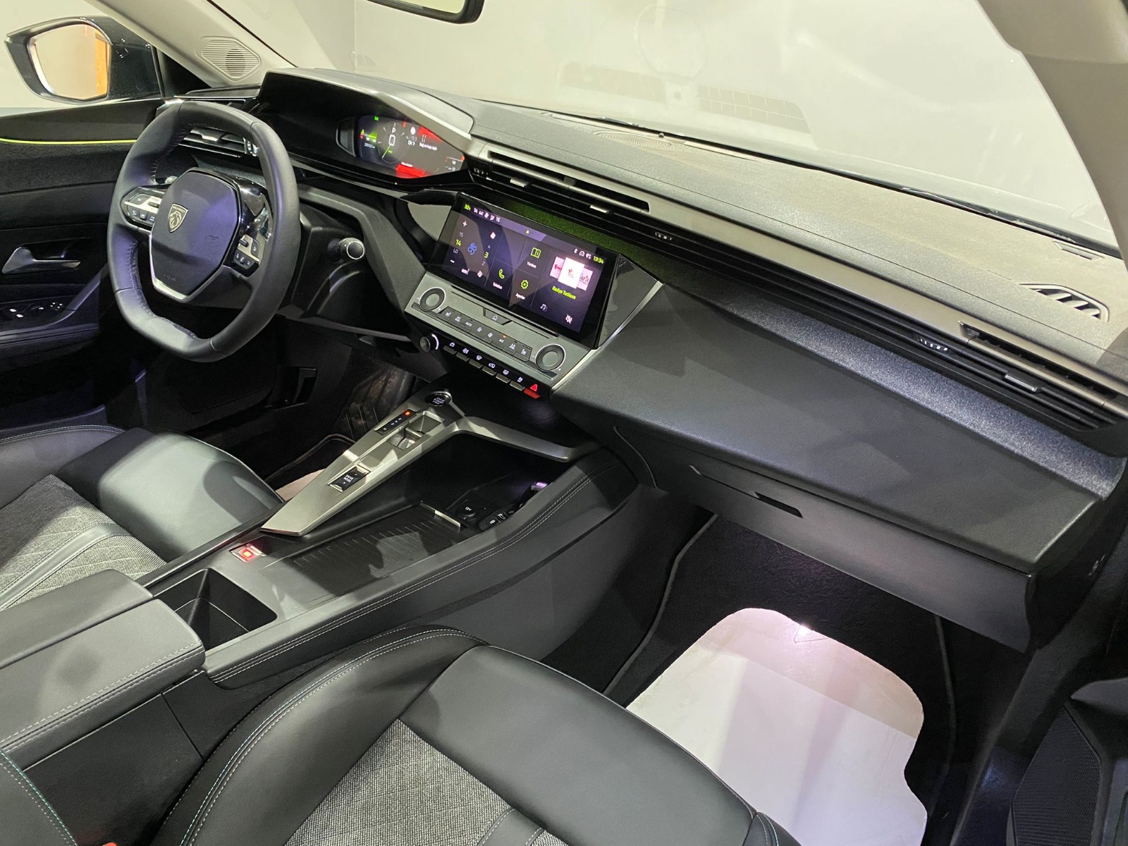 2023 Benzin Otomatik Peugeot 408 Gri Gürel Tasarım Aksesuar Otomotiv San. Tic. Ltd. Şti.