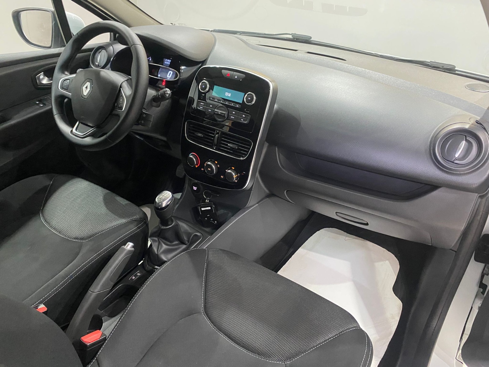 2020 Benzin Manuel Renault Clio Beyaz Gürel Tasarım Aksesuar Otomotiv San. Tic. Ltd. Şti.