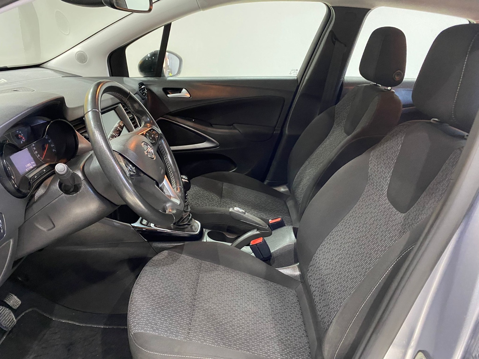 2022 Benzin Manuel Opel Crossland Gümüş Gri Gürel Tasarım Aksesuar Otomotiv San. Tic. Ltd. Şti.