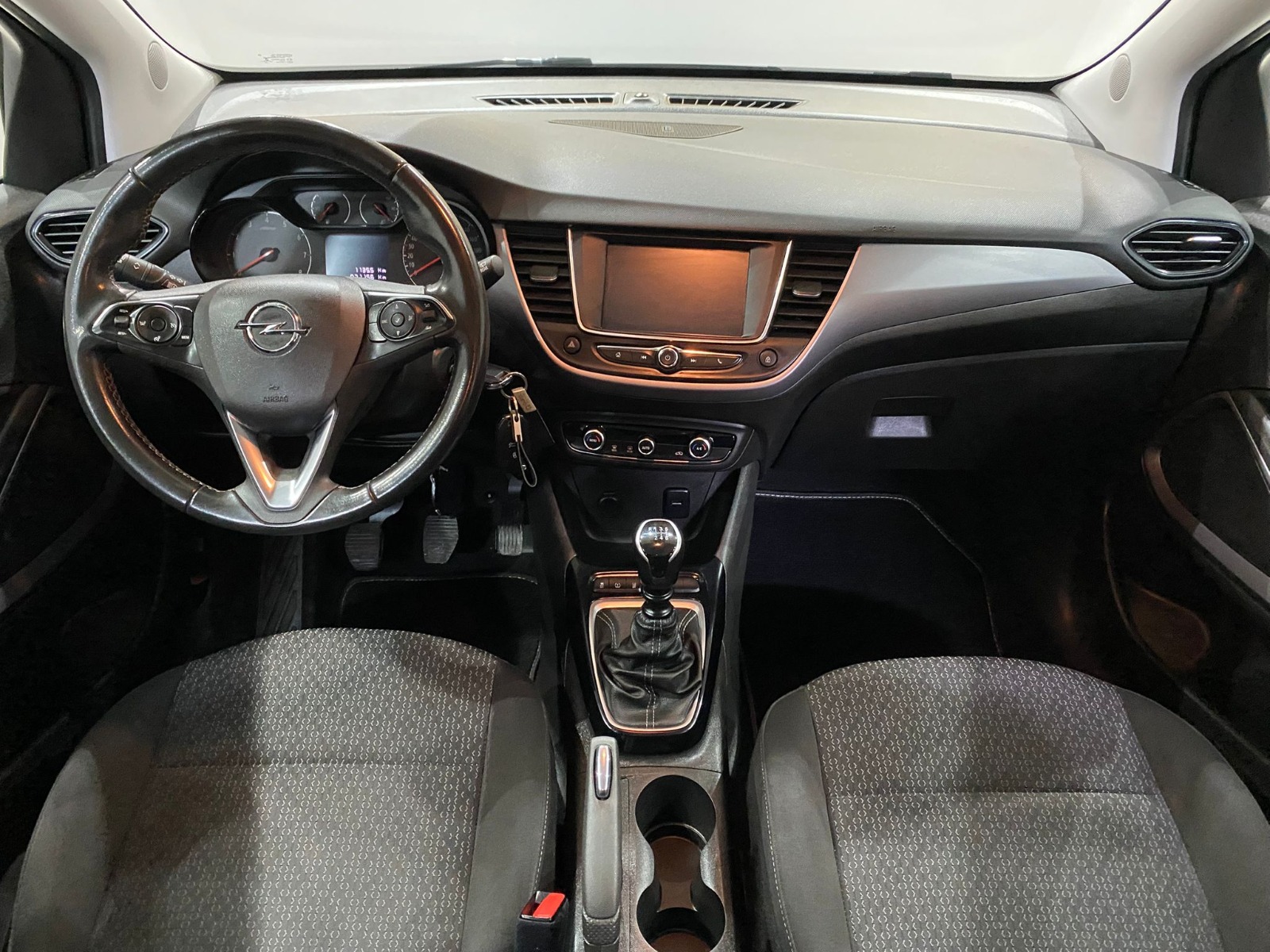 2022 Benzin Manuel Opel Crossland Gümüş Gri Gürel Tasarım Aksesuar Otomotiv San. Tic. Ltd. Şti.