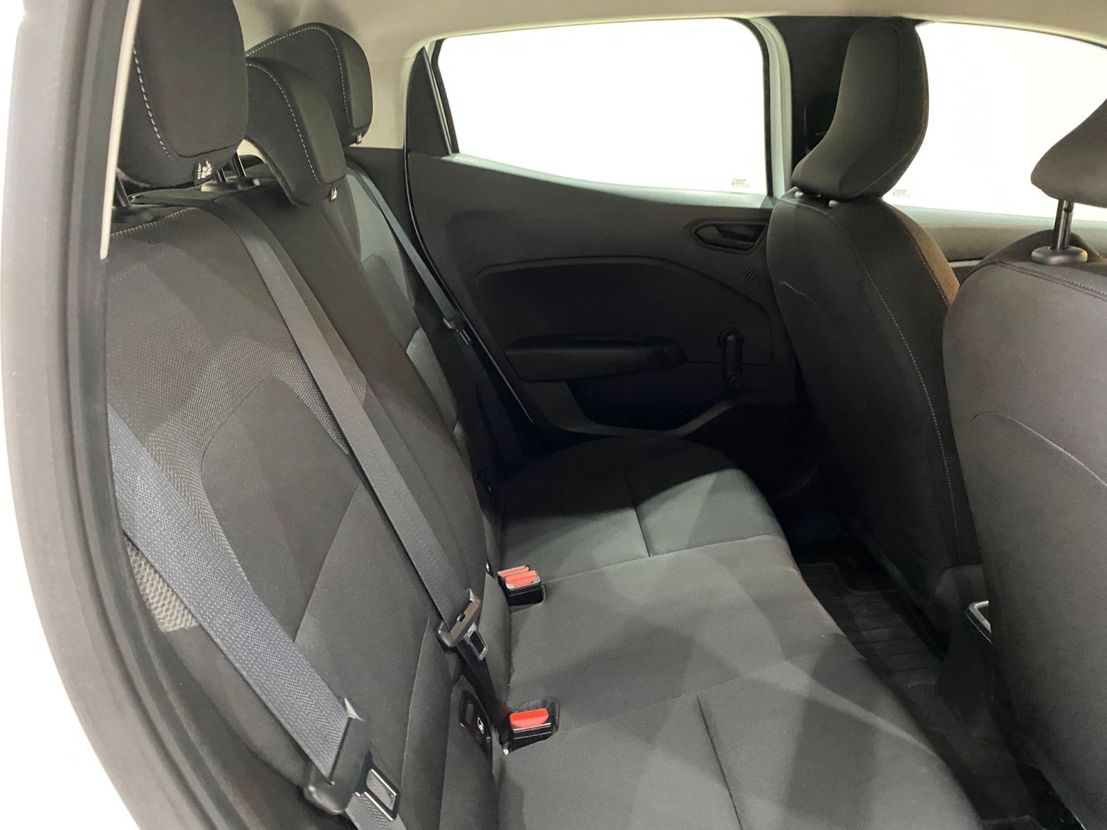 2022 Benzin Otomatik Renault Clio Beyaz Gürel Tasarım Aksesuar Otomotiv San. Tic. Ltd. Şti.