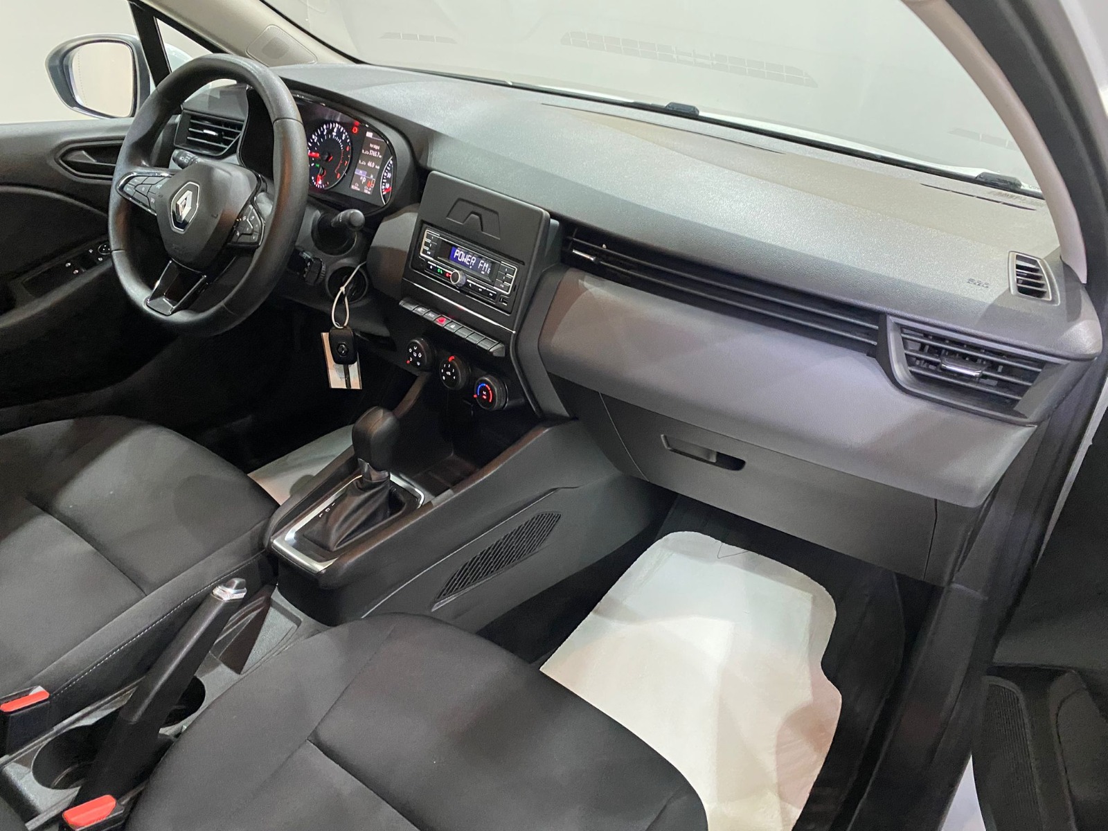 2022 Benzin Otomatik Renault Clio Beyaz Gürel Tasarım Aksesuar Otomotiv San. Tic. Ltd. Şti.