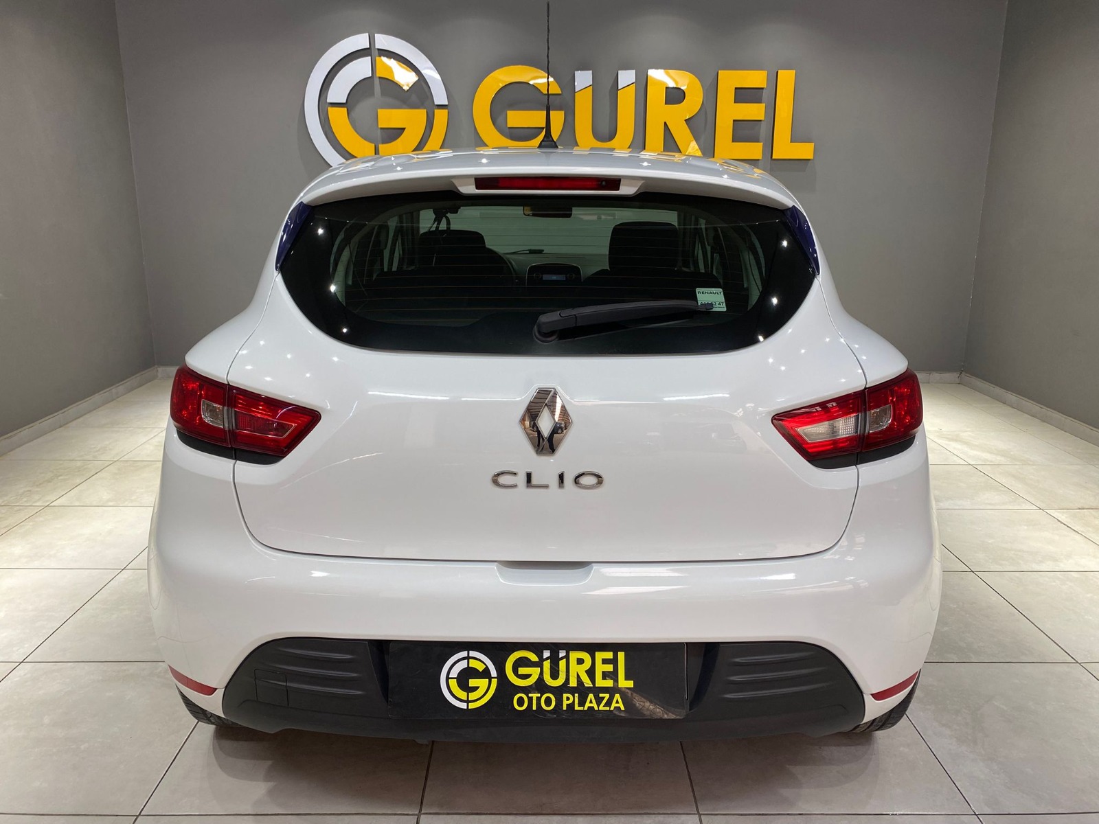 TaksitliOto.Net | 2.El Renault Clio Hatchback 0.9 TCe Joy | Manuel & Benzin | Beyaz | İzmir.2el 2020 Benzin Manuel Renault Clio Beyaz Gürel Tasarım Aksesuar Otomotiv San. Tic. Ltd. Şti.