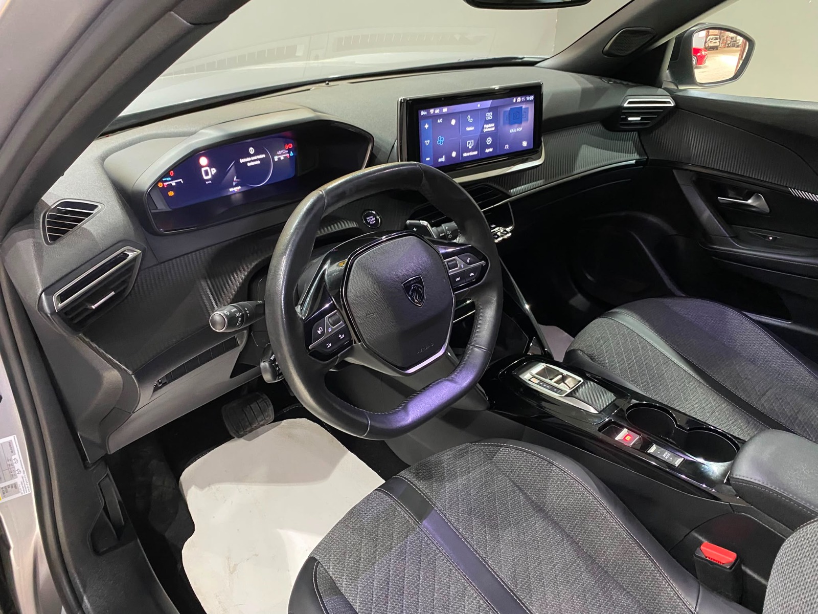 2024 Benzin Otomatik Peugeot 2008 Gri Gürel Tasarım Aksesuar Otomotiv San. Tic. Ltd. Şti.