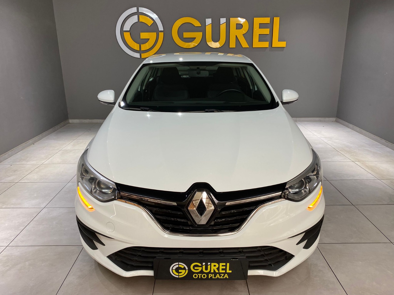 2021 Benzin Otomatik Renault Megane Beyaz Gürel Tasarım Aksesuar Otomotiv San. Tic. Ltd. Şti.