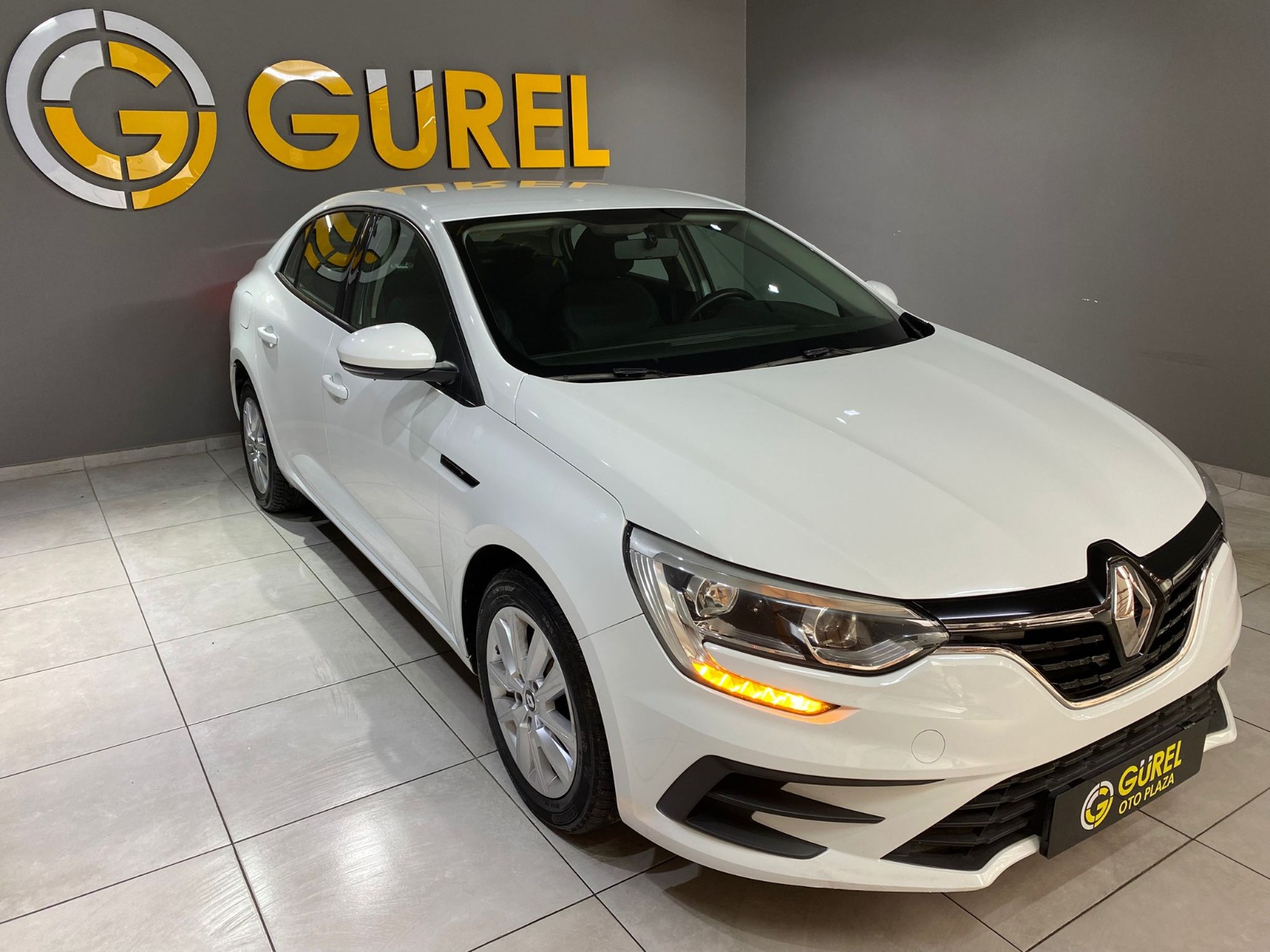 2021 Benzin Otomatik Renault Megane Beyaz Gürel Tasarım Aksesuar Otomotiv San. Tic. Ltd. Şti.