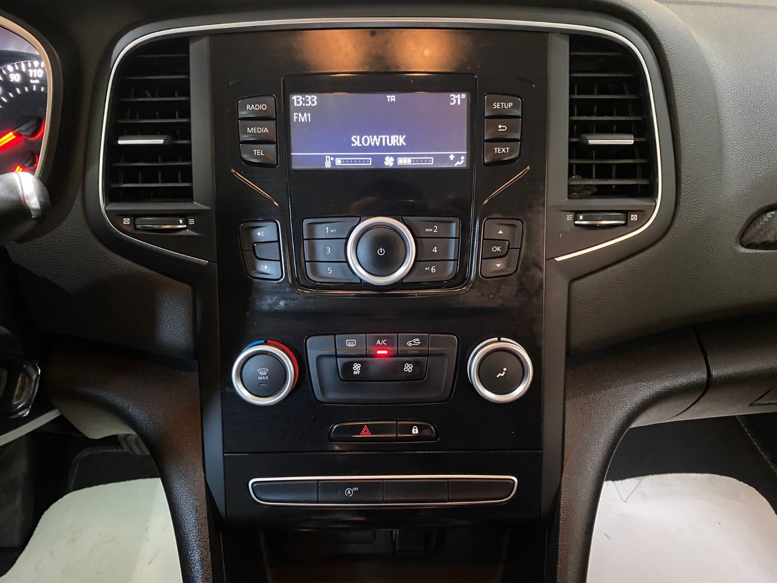 2021 Benzin Otomatik Renault Megane Beyaz Gürel Tasarım Aksesuar Otomotiv San. Tic. Ltd. Şti.