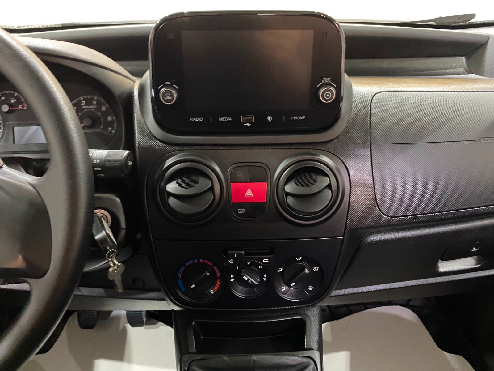 2024 Dizel Manuel Fiat Fiorino Combi Beyaz Gürel Tasarım Aksesuar Otomotiv San. Tic. Ltd. Şti.