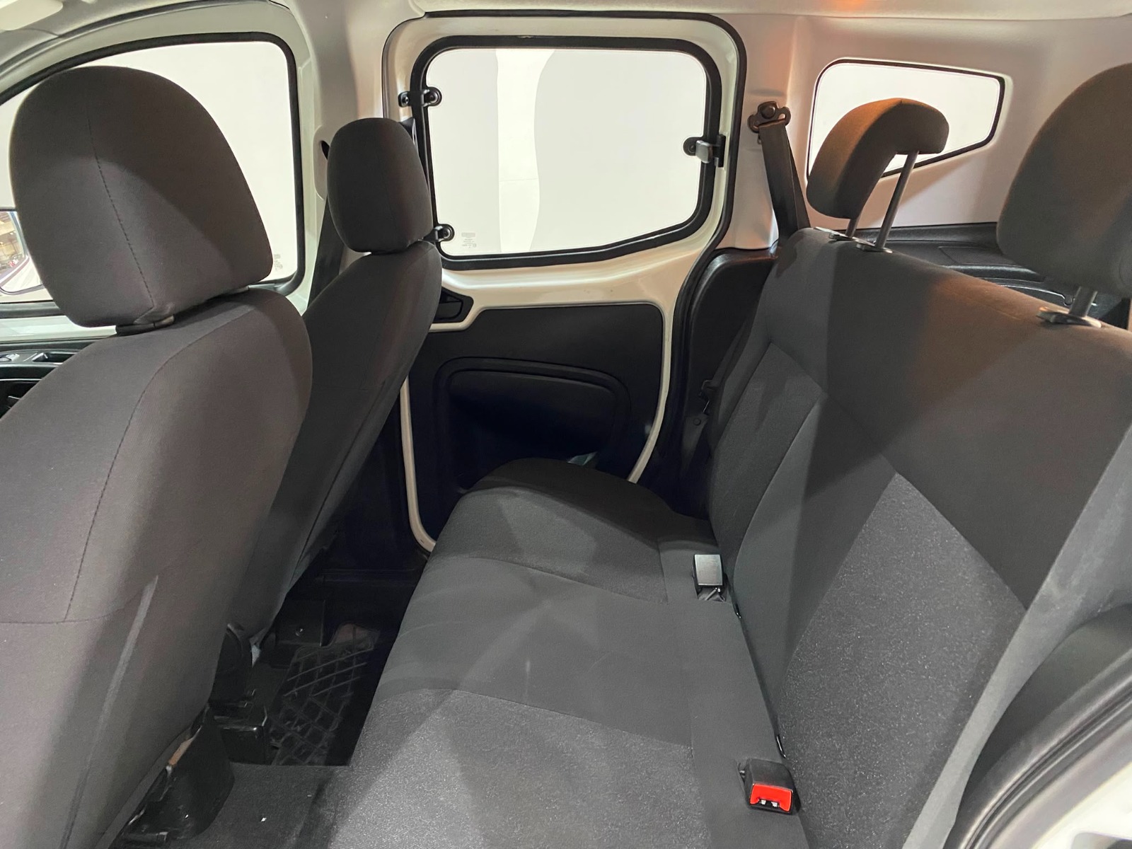2024 Dizel Manuel Fiat Fiorino Combi Beyaz Gürel Tasarım Aksesuar Otomotiv San. Tic. Ltd. Şti.