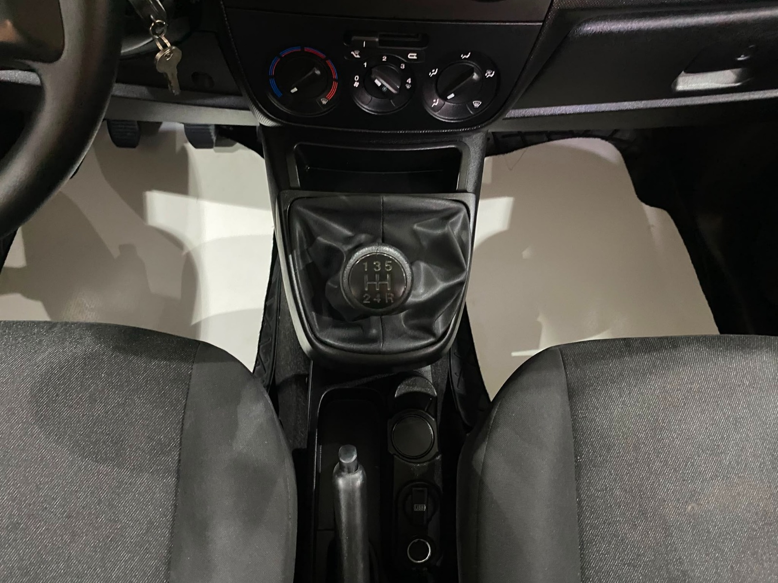2024 Dizel Manuel Fiat Fiorino Combi Beyaz Gürel Tasarım Aksesuar Otomotiv San. Tic. Ltd. Şti.