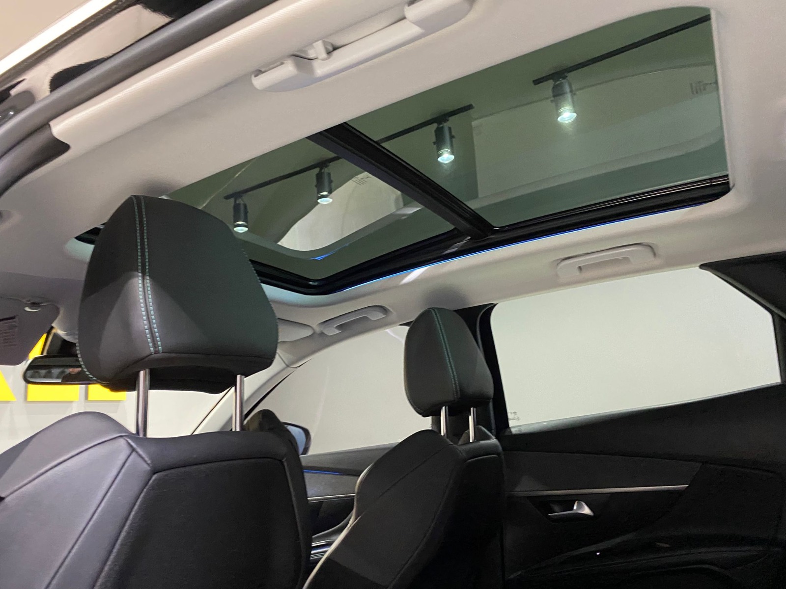 2022 Dizel Otomatik Peugeot 3008 Siyah Gürel Tasarım Aksesuar Otomotiv San. Tic. Ltd. Şti.