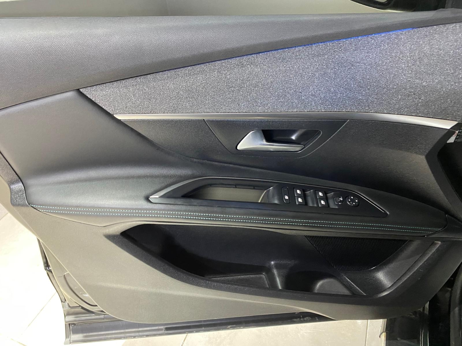 2022 Dizel Otomatik Peugeot 3008 Siyah Gürel Tasarım Aksesuar Otomotiv San. Tic. Ltd. Şti.