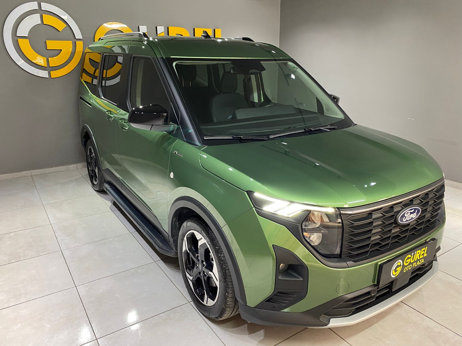 2024 Dizel Manuel Ford Tourneo Courier Yeşil Gürel Tasarım Aksesuar Otomotiv San. Tic. Ltd. Şti.