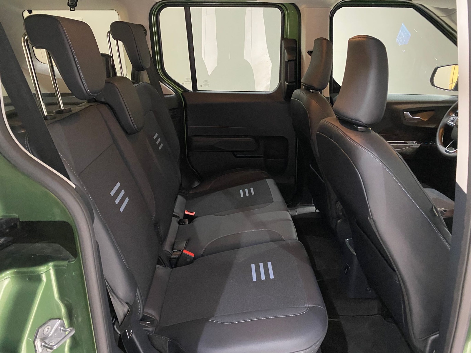 2024 Dizel Manuel Ford Tourneo Courier Yeşil Gürel Tasarım Aksesuar Otomotiv San. Tic. Ltd. Şti.