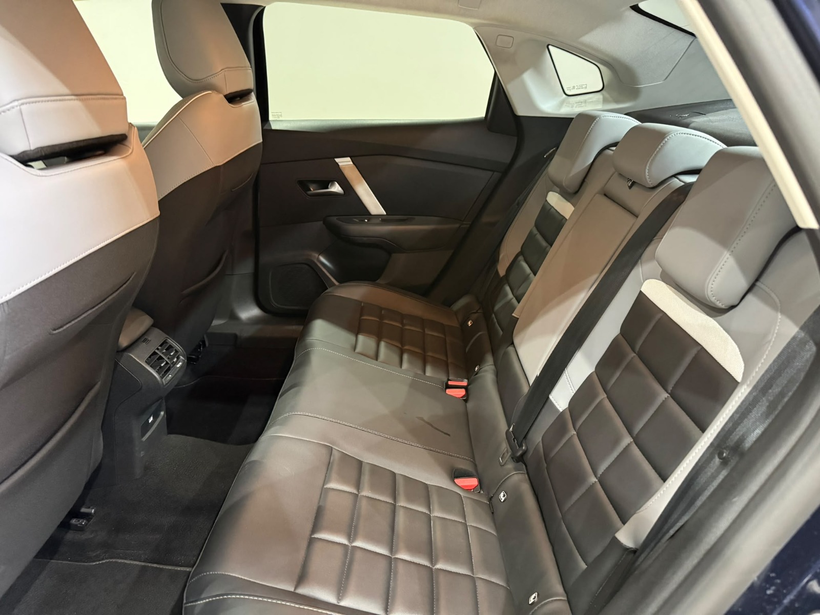 2025 Benzin Otomatik Citroen C4 X Lacivert Gürel Tasarım Aksesuar Otomotiv San. Tic. Ltd. Şti.