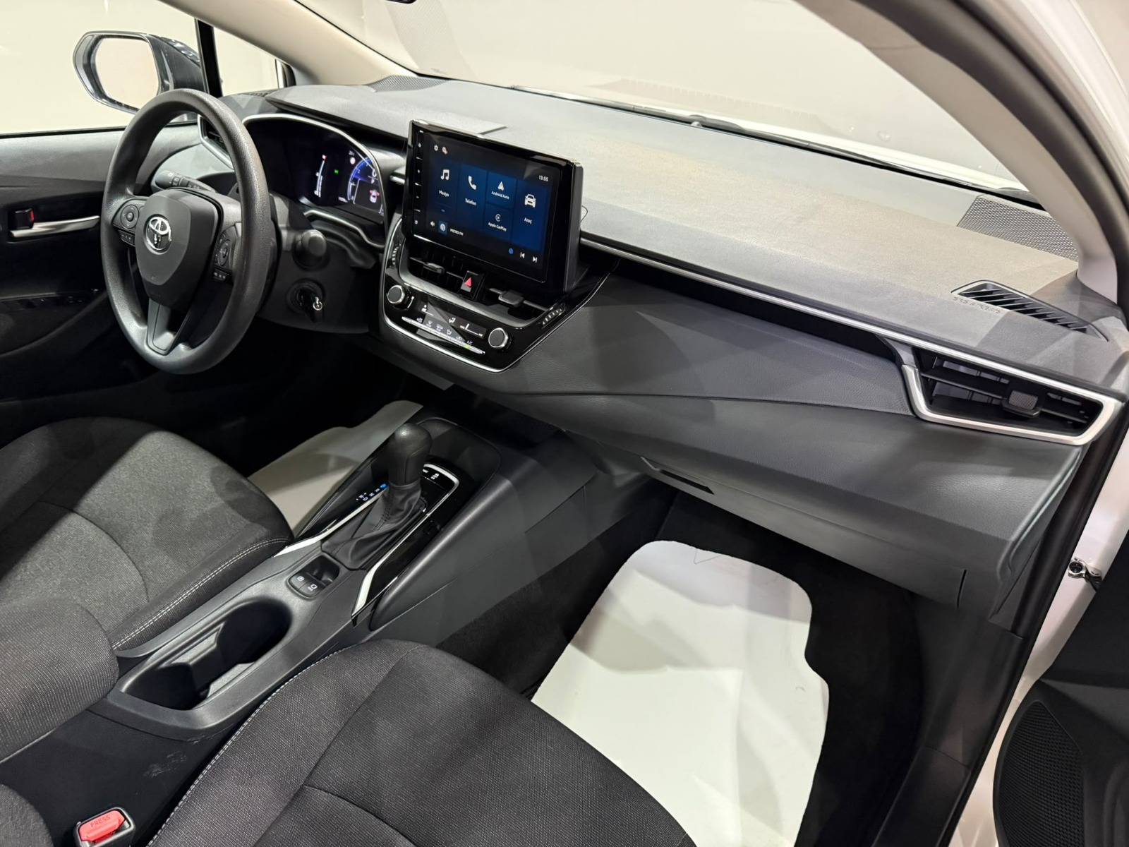 2026 Benzin Otomatik Toyota Corolla Beyaz Gürel Tasarım Aksesuar Otomotiv San. Tic. Ltd. Şti.