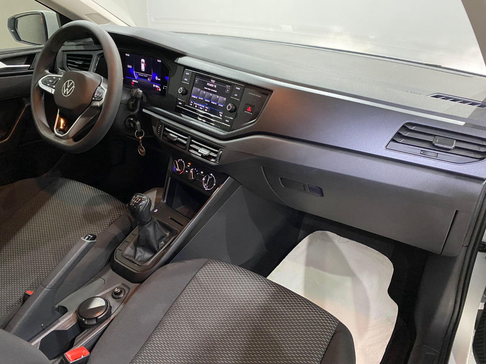 2022 Benzin Manuel Volkswagen Polo Beyaz Gürel Tasarım Aksesuar Otomotiv San. Tic. Ltd. Şti.