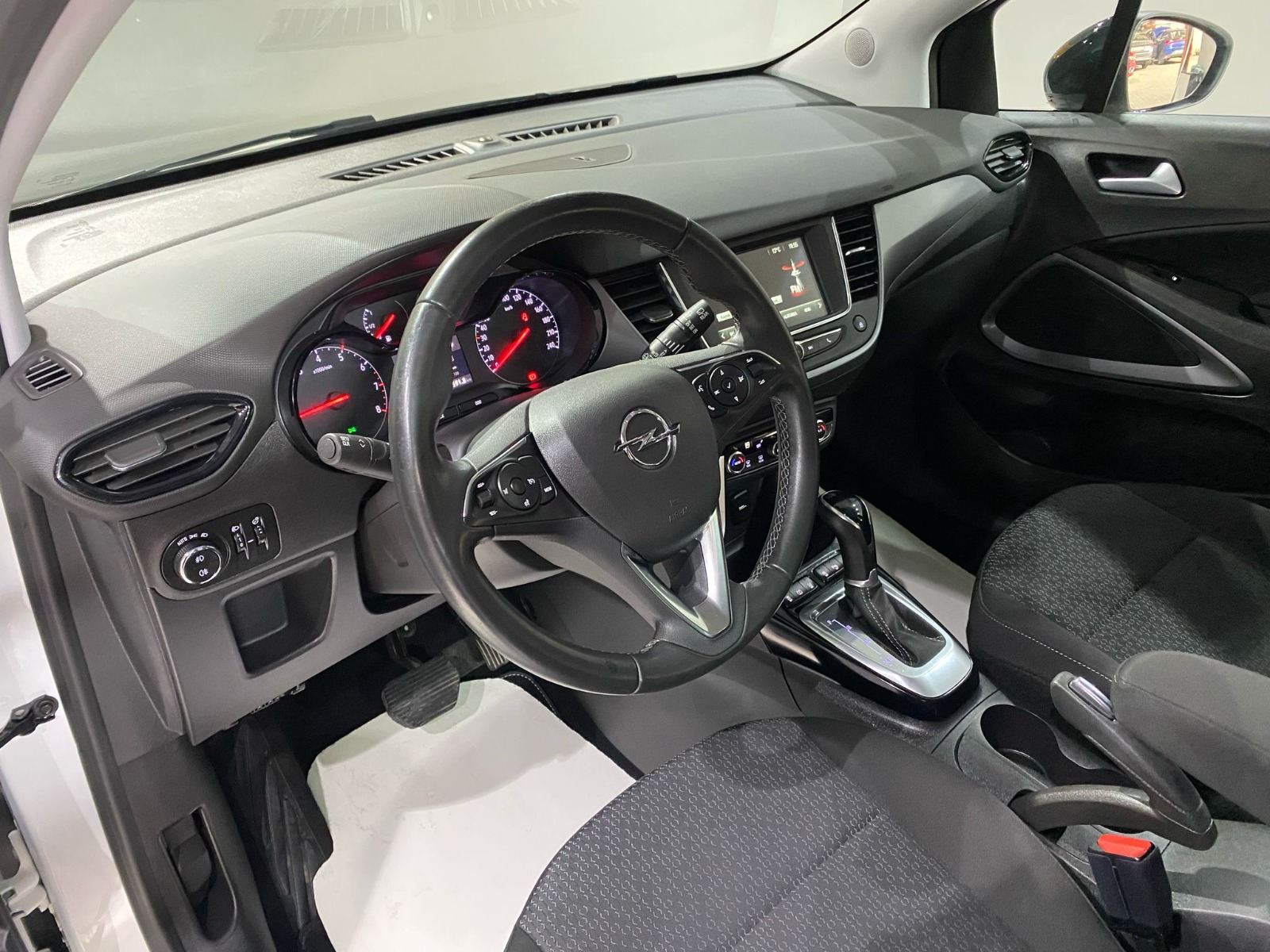 2022 Benzin Otomatik Opel Crossland Beyaz Gürel Tasarım Aksesuar Otomotiv San. Tic. Ltd. Şti.