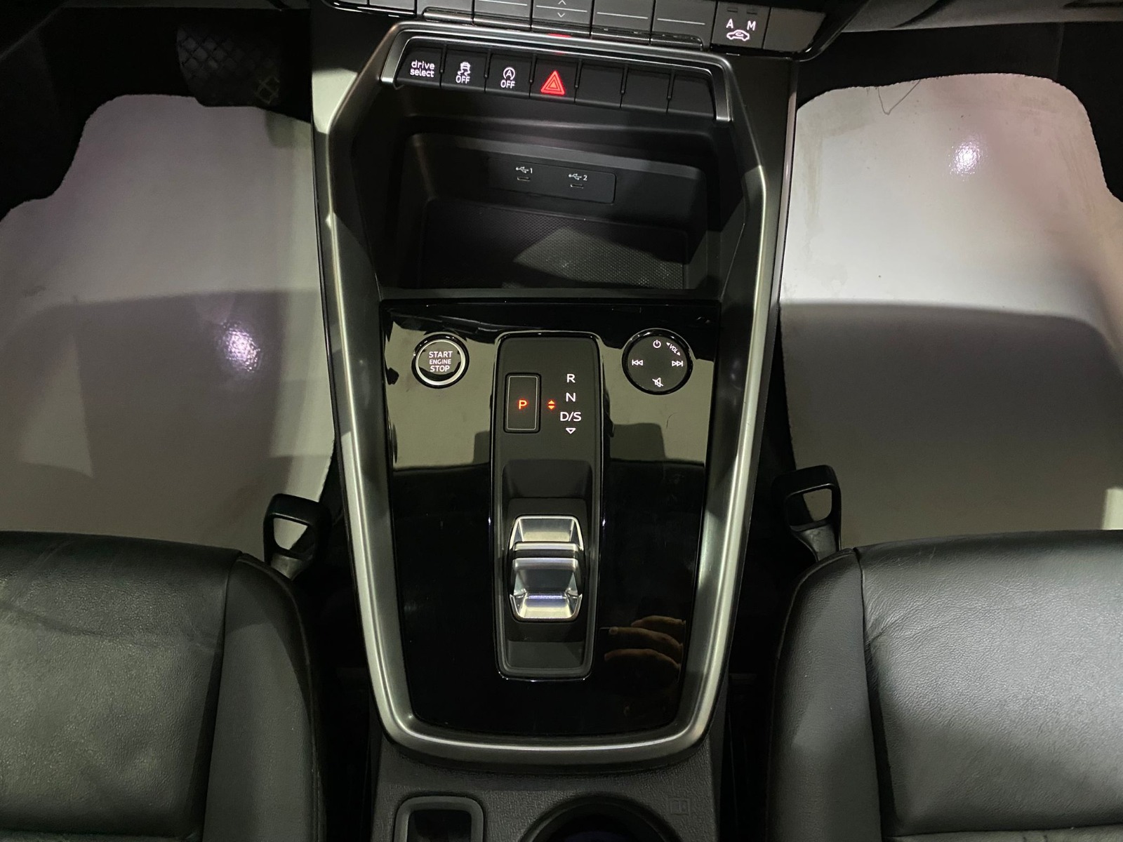 2022 Hybrid Otomatik Audi A3 Beyaz Gürel Tasarım Aksesuar Otomotiv San. Tic. Ltd. Şti.