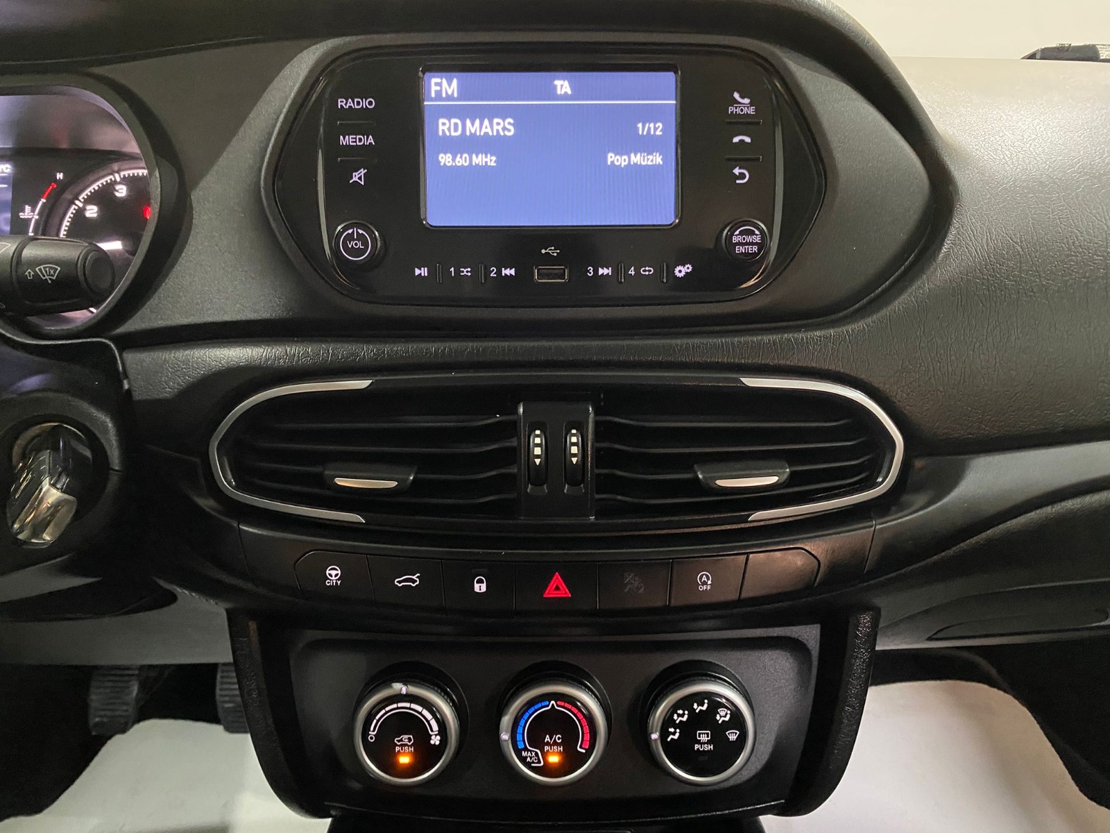 2023 Dizel Manuel Fiat Egea Beyaz Gürel Tasarım Aksesuar Otomotiv San. Tic. Ltd. Şti.