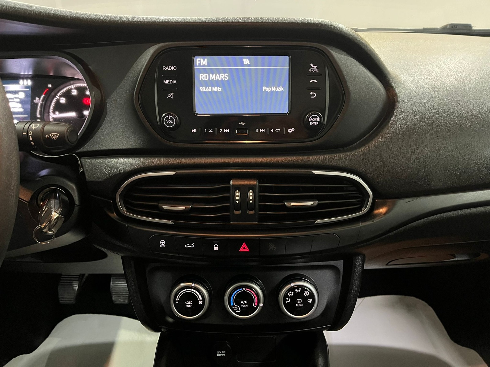 2024 Benzin Manuel Fiat Egea Mavi Gürel Tasarım Aksesuar Otomotiv San. Tic. Ltd. Şti.