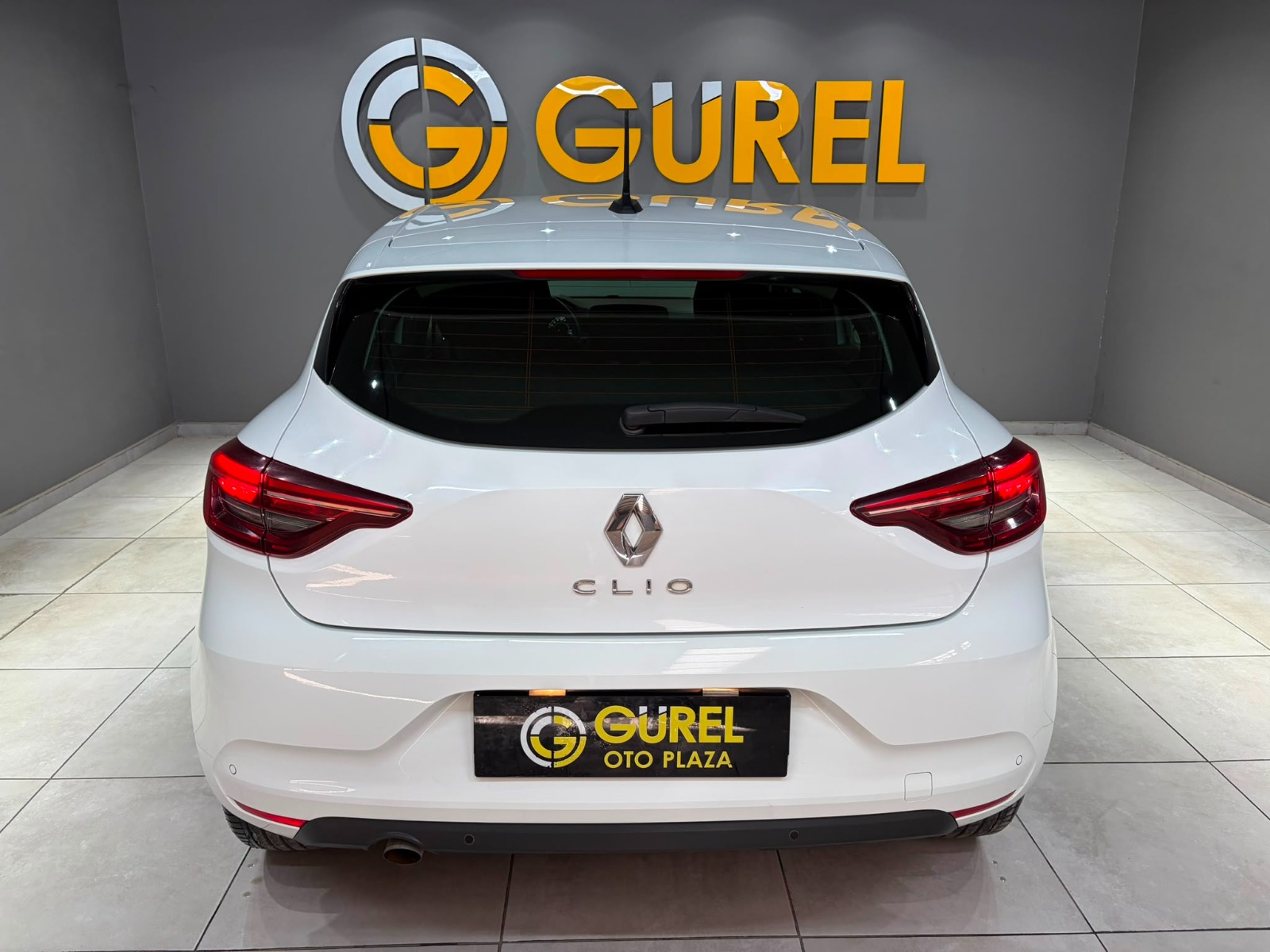 2023 Benzin Otomatik Renault Clio Beyaz Gürel Tasarım Aksesuar Otomotiv San. Tic. Ltd. Şti.