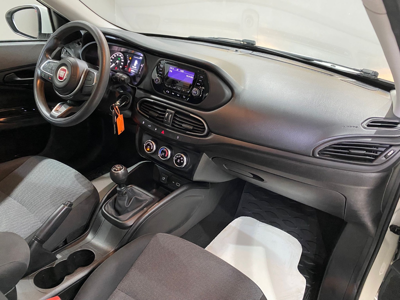 2021 Dizel Manuel Fiat Egea Beyaz Gürel Tasarım Aksesuar Otomotiv San. Tic. Ltd. Şti.