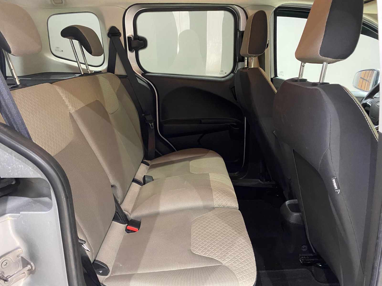 2021 Dizel Manuel Ford Tourneo Courier Gümüş Gri Gürel Tasarım Aksesuar Otomotiv San. Tic. Ltd. Şti.