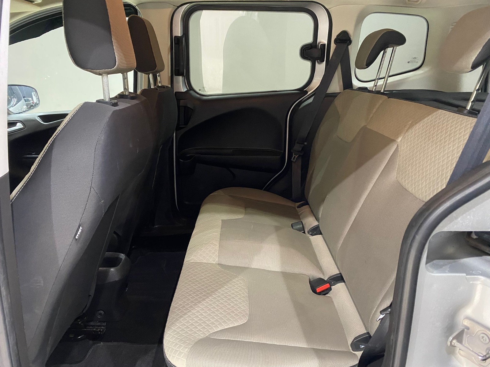 2021 Dizel Manuel Ford Tourneo Courier Gümüş Gri Gürel Tasarım Aksesuar Otomotiv San. Tic. Ltd. Şti.