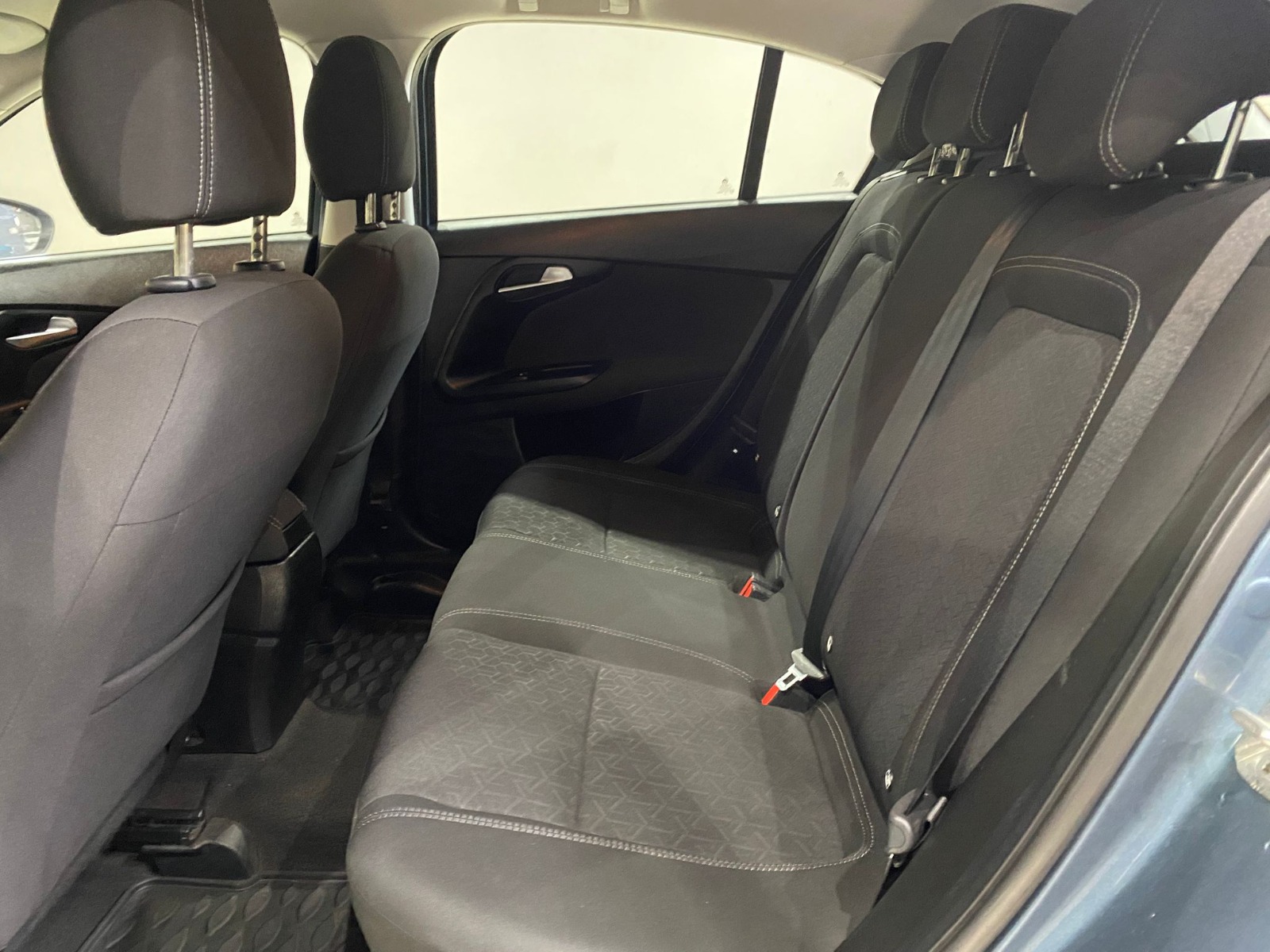 2023 Dizel Otomatik Fiat Egea Cross Mavi Gürel Tasarım Aksesuar Otomotiv San. Tic. Ltd. Şti.