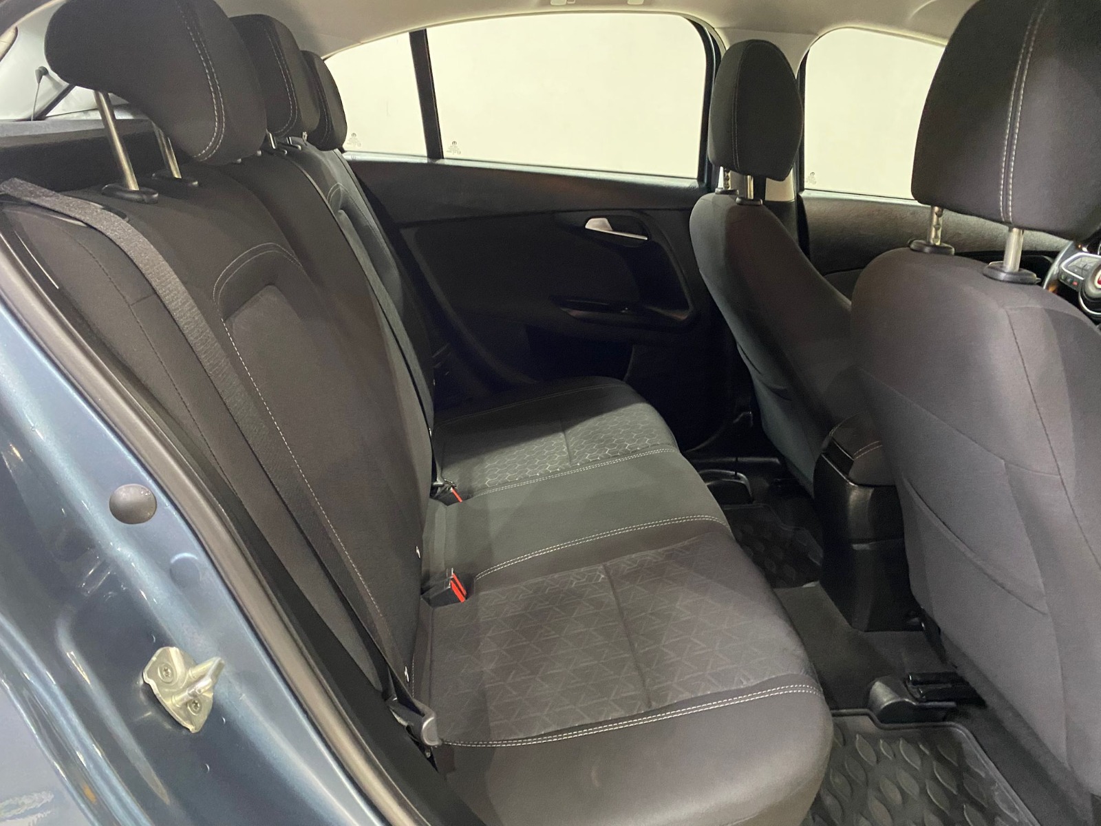 2023 Dizel Otomatik Fiat Egea Cross Mavi Gürel Tasarım Aksesuar Otomotiv San. Tic. Ltd. Şti.