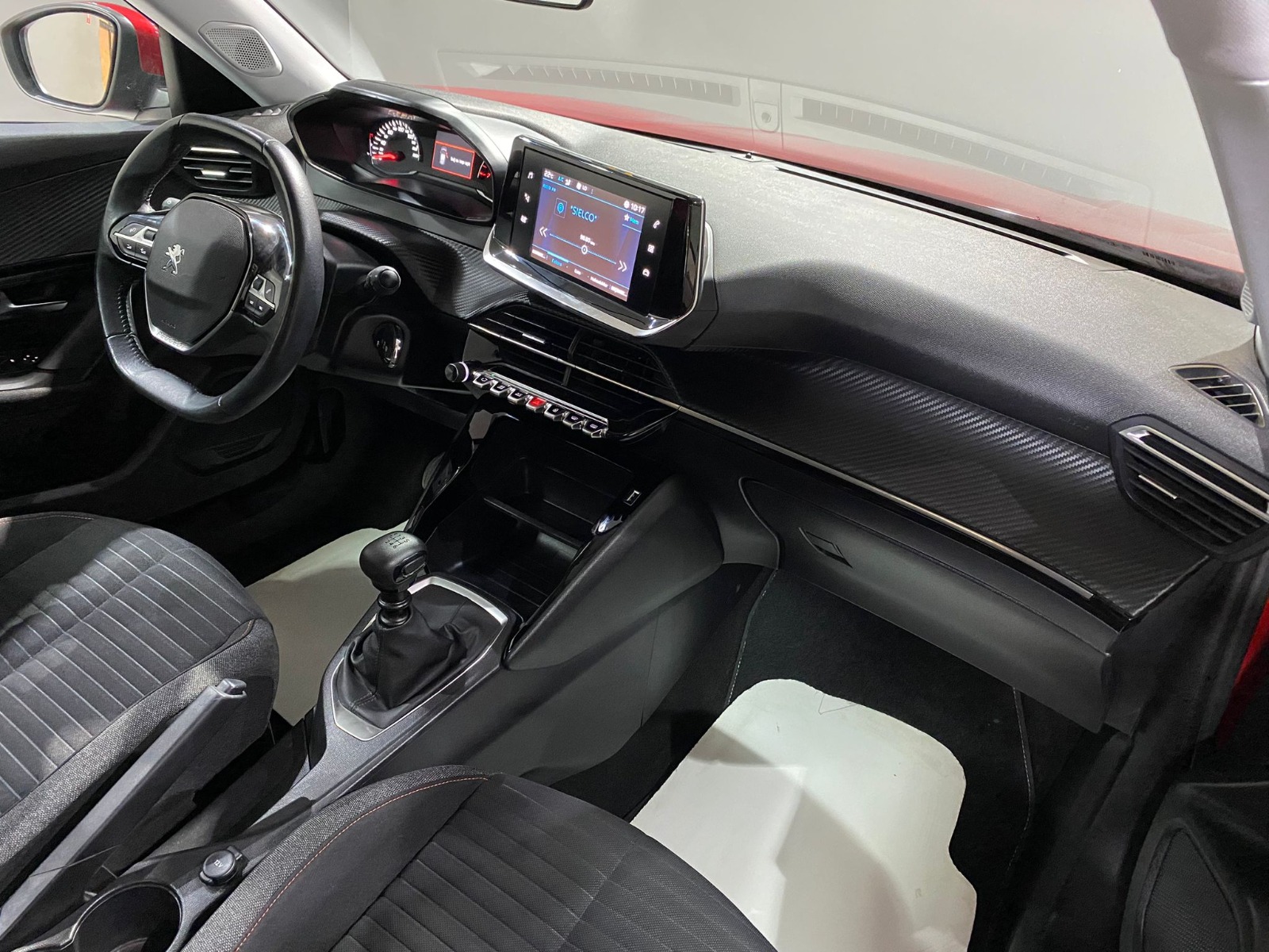 2020 Benzin Manuel Peugeot 2008 Kırmızı Gürel Tasarım Aksesuar Otomotiv San. Tic. Ltd. Şti.