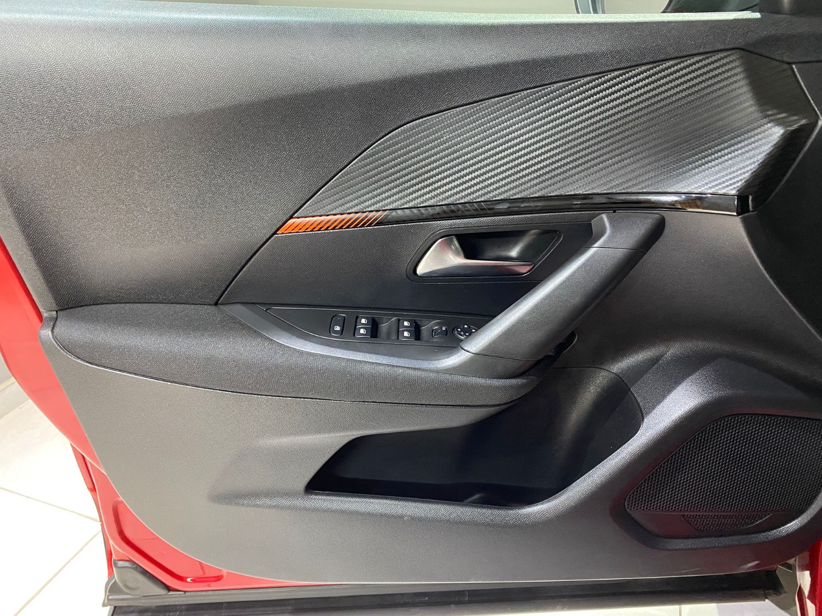 2020 Benzin Manuel Peugeot 2008 Kırmızı Gürel Tasarım Aksesuar Otomotiv San. Tic. Ltd. Şti.
